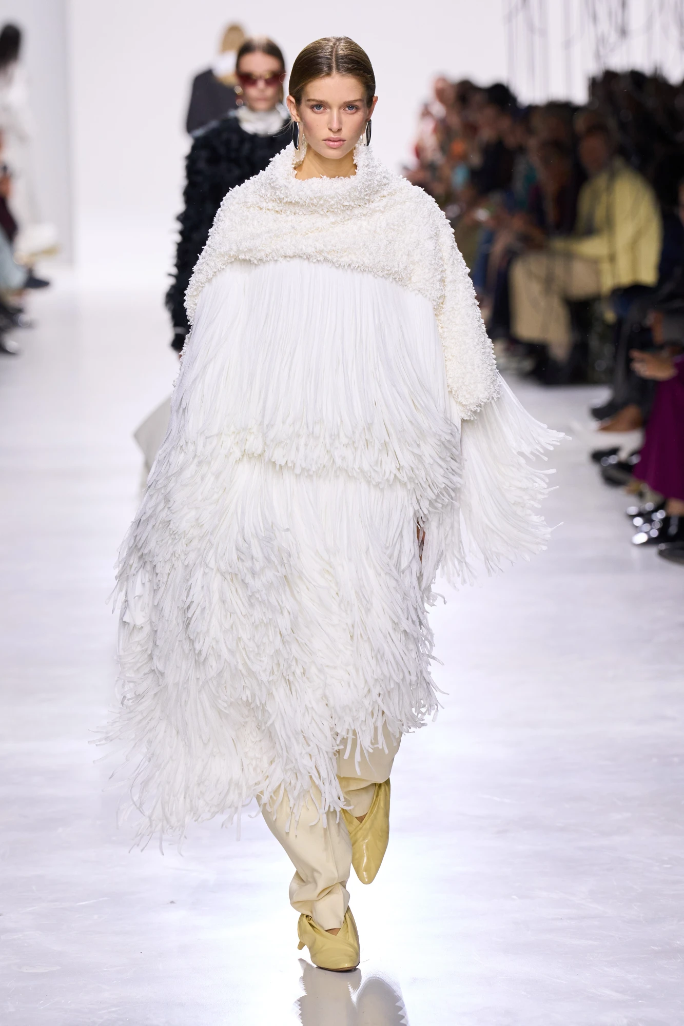 Головні тренди сезону весна-літо — 2026: Бахрома 