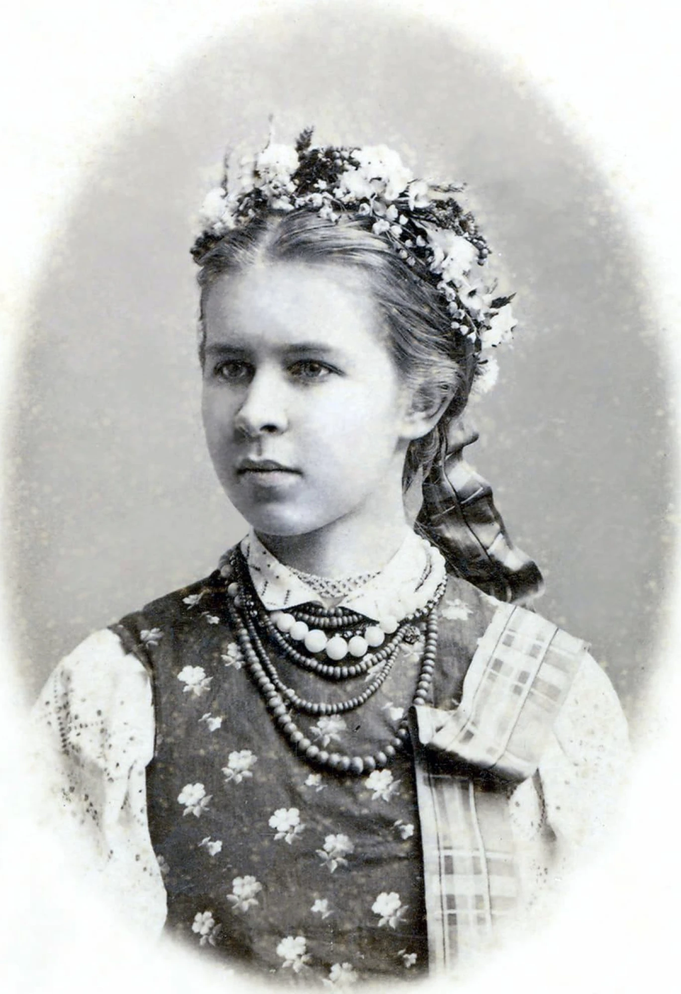 Традиційні українські прикраси, які носила Леся Українка