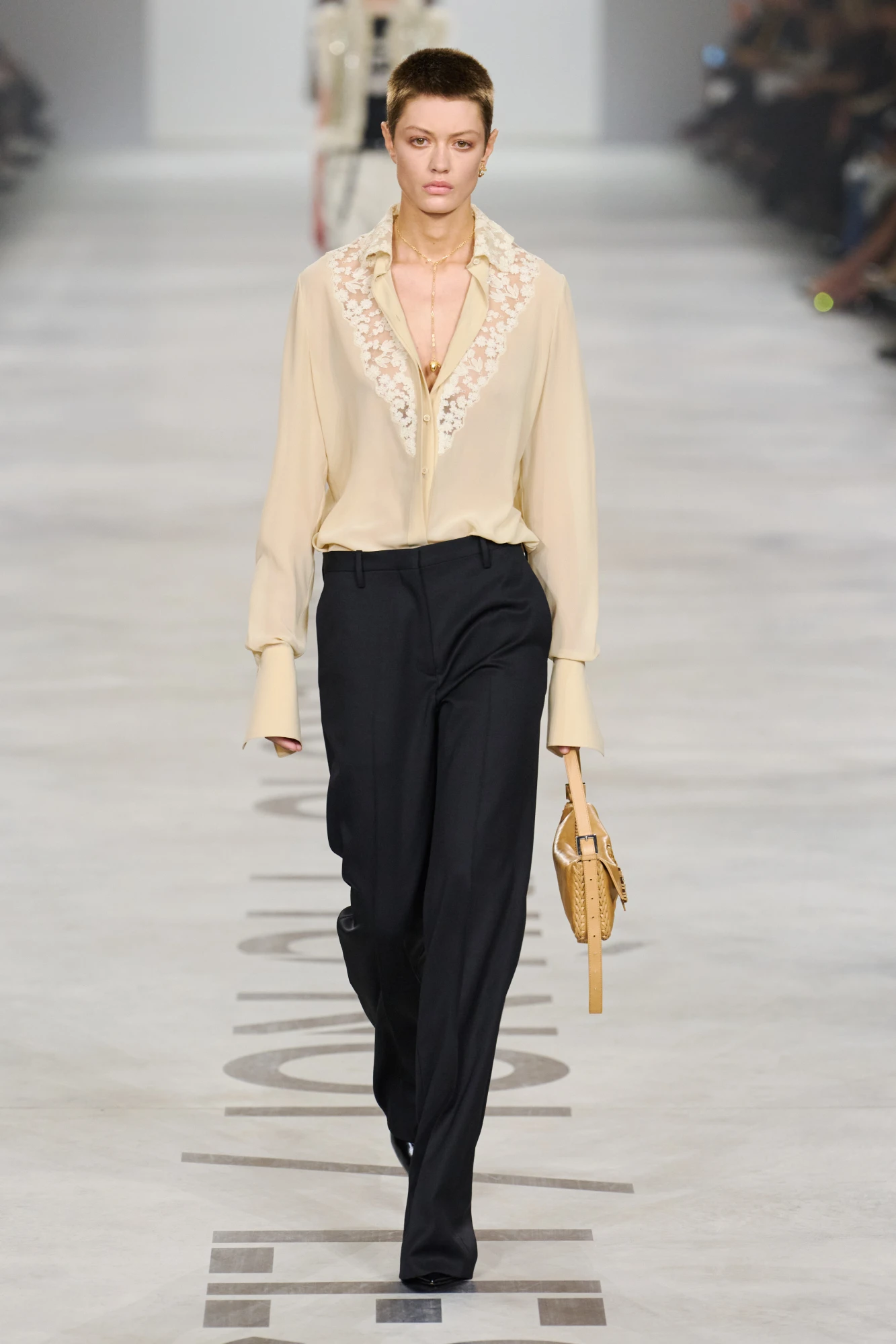 Fendi осінь-зима — 2026/27: дебютний показ Марії Грації К'юрі