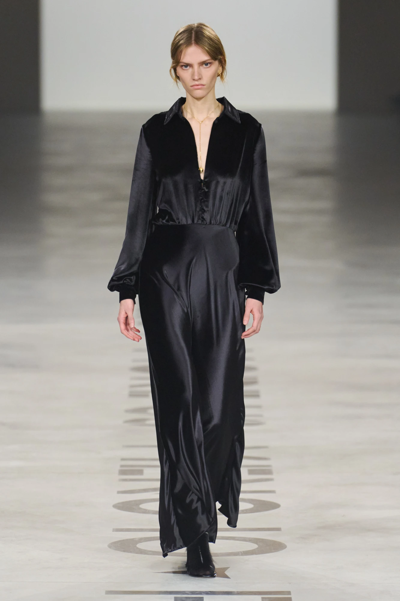 Fendi осінь-зима — 2026/27: дебютний показ Марії Грації К'юрі