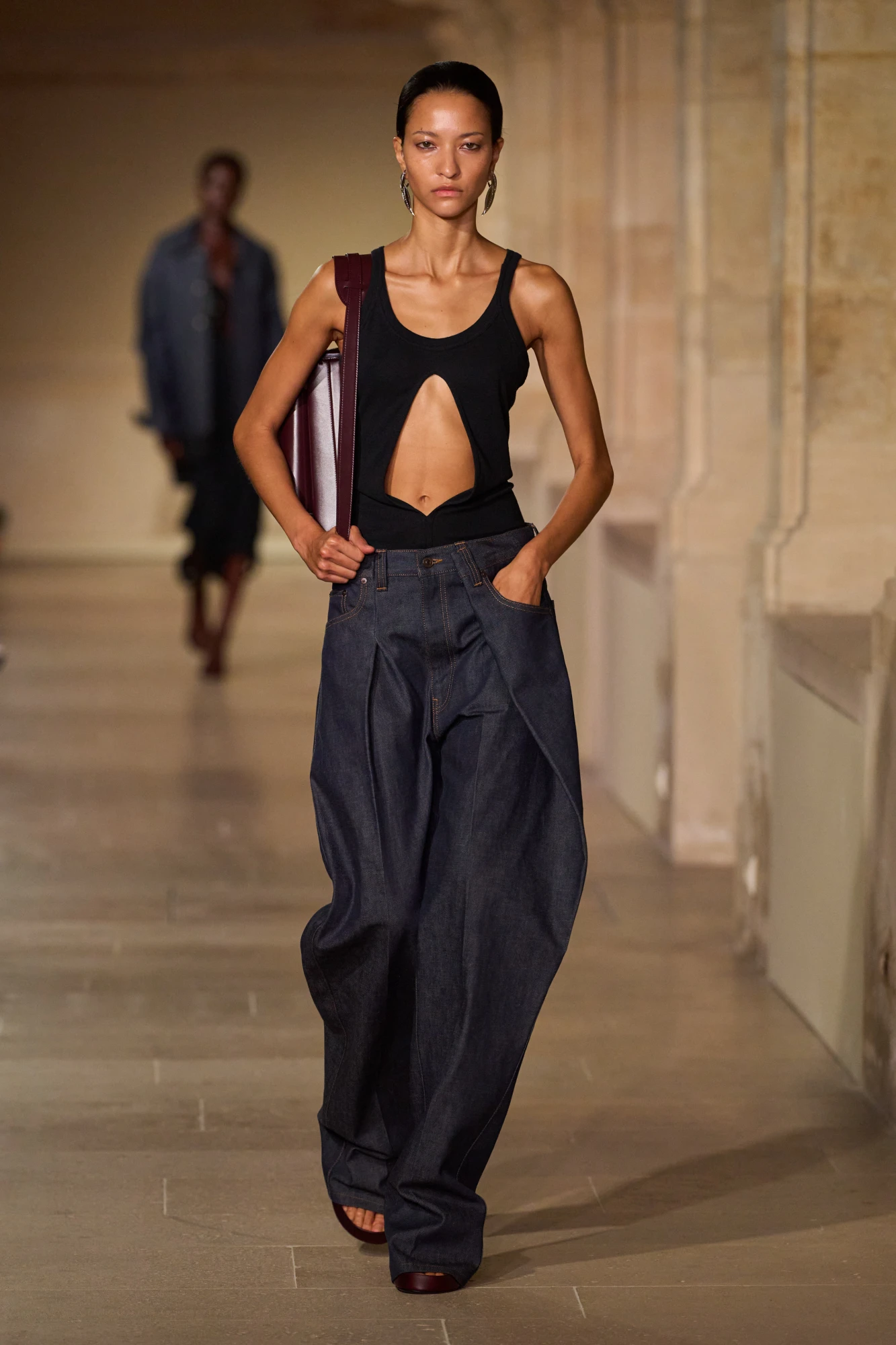 Barrel-leg джинси у 2026 році