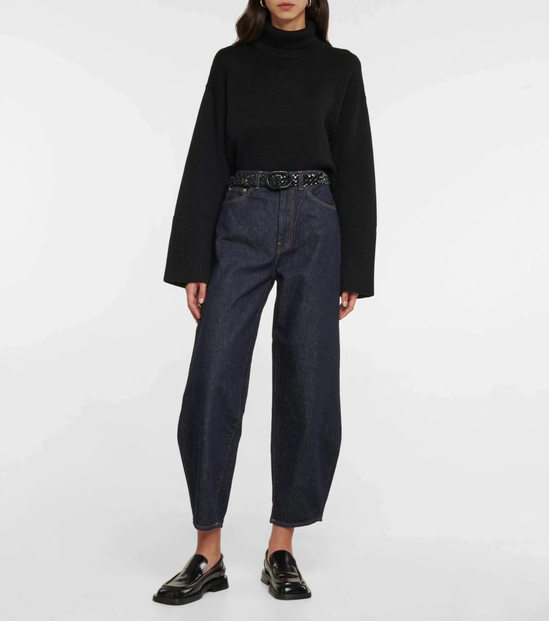 Barrel-leg джинси у 2026 році