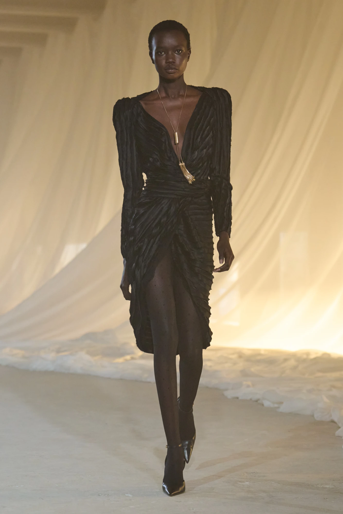 Balmain осінь-зима — 2026/27: мінімалістична розкіш Антоніна Трона 