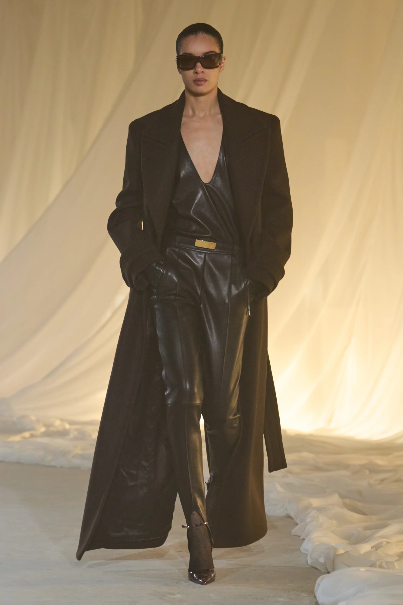 Balmain осінь-зима — 2026/27: мінімалістична розкіш Антоніна Трона 