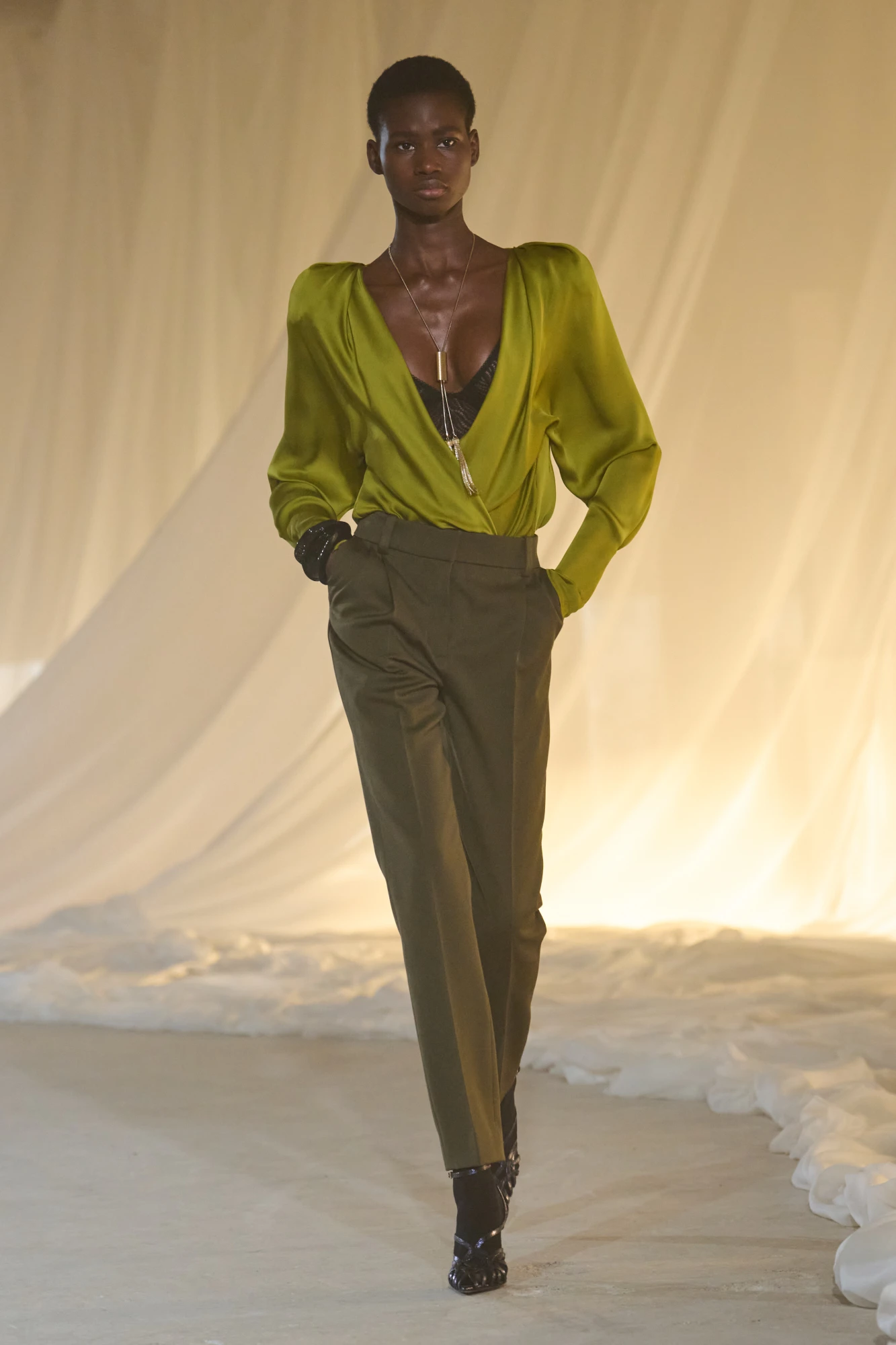 Balmain осінь-зима — 2026/27: мінімалістична розкіш Антоніна Трона 