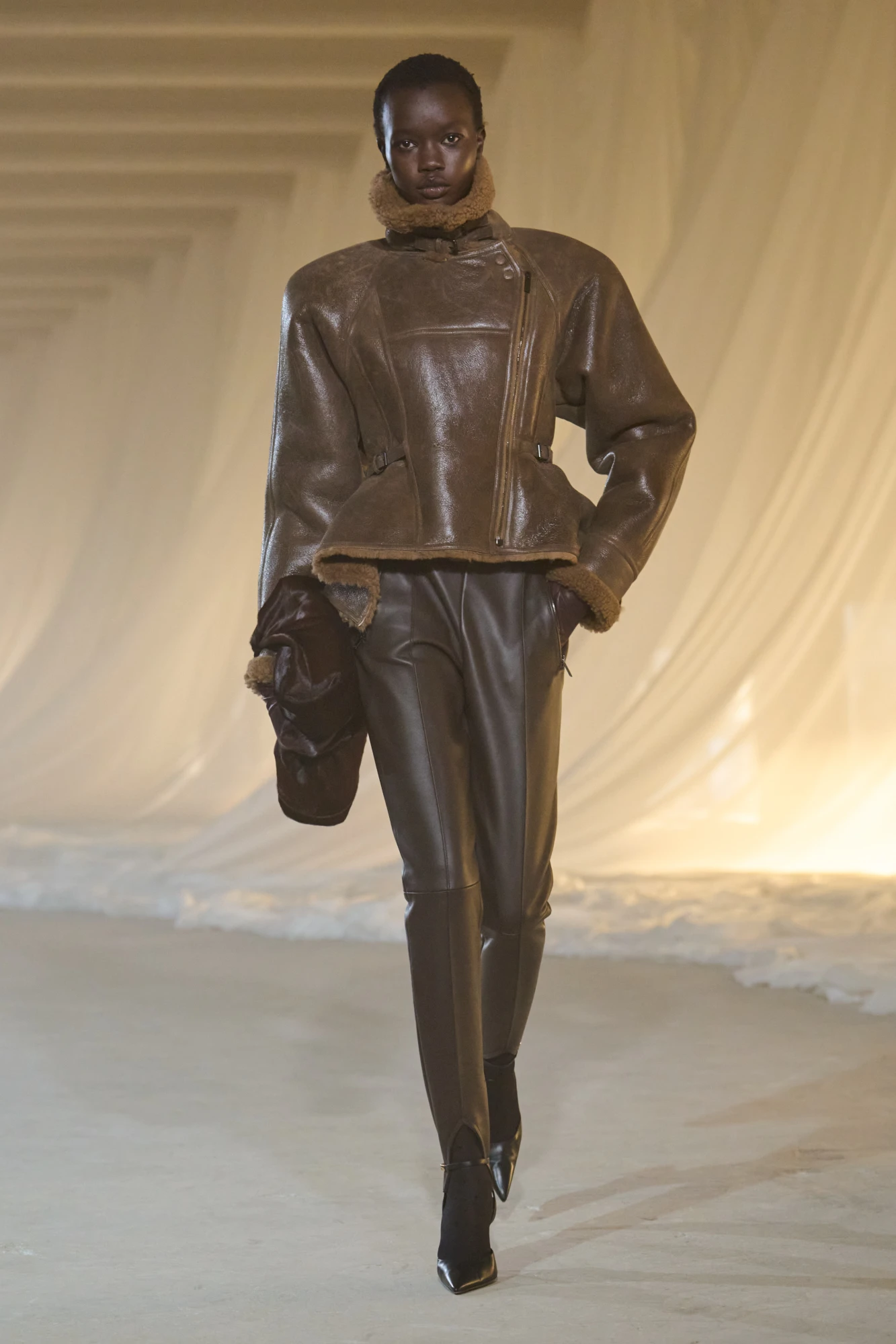 Balmain осінь-зима — 2026/27: мінімалістична розкіш Антоніна Трона 