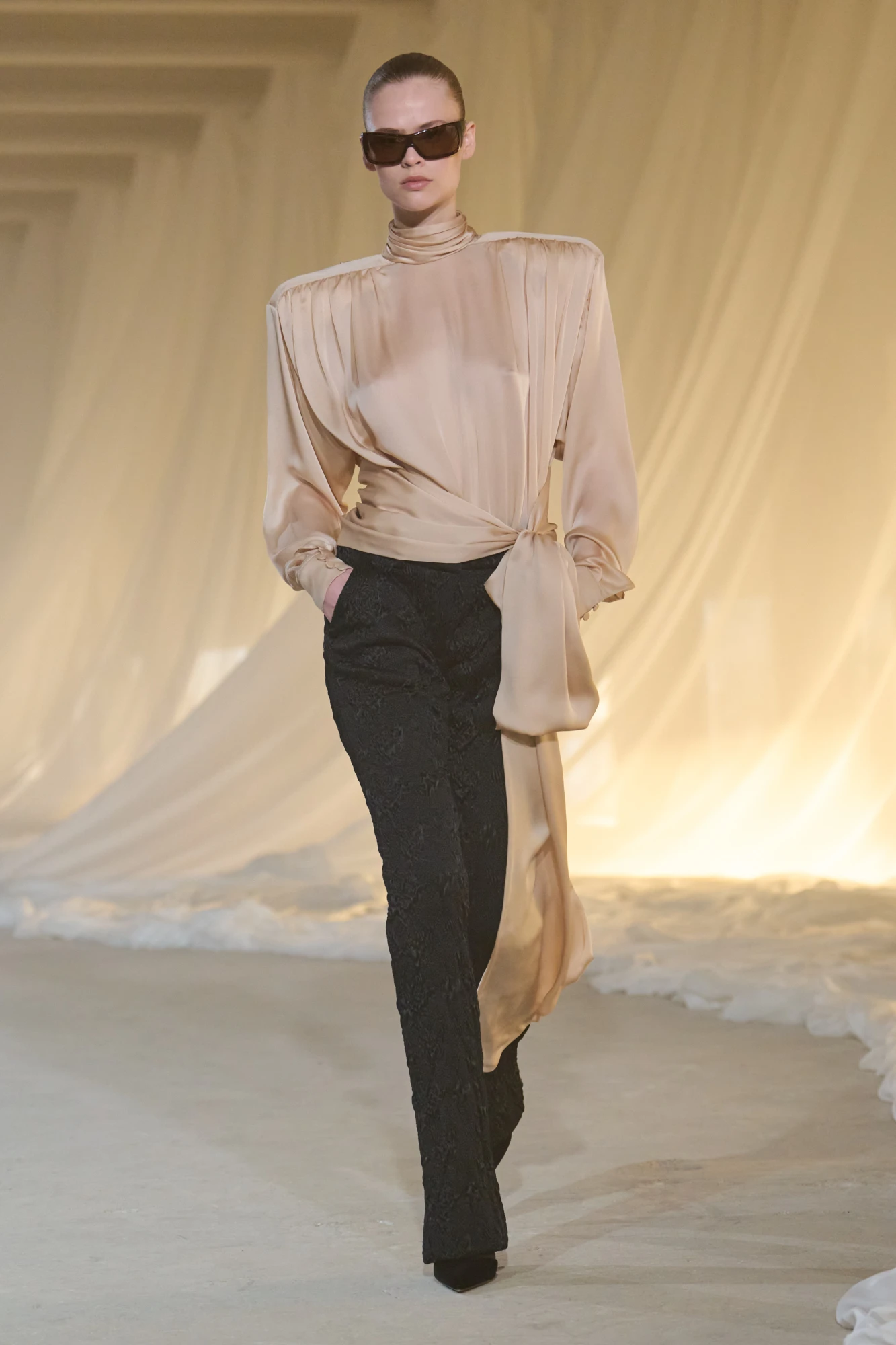 Balmain осінь-зима — 2026/27: мінімалістична розкіш Антоніна Трона 