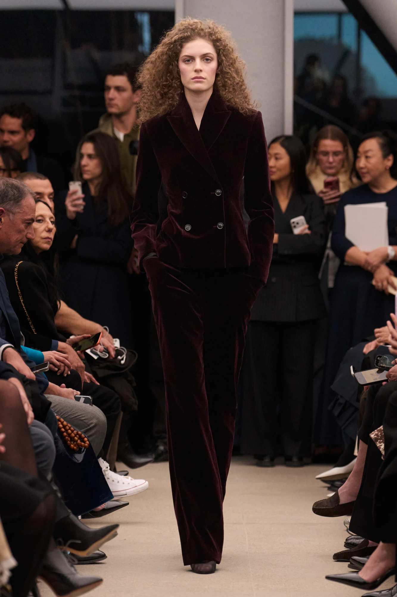 Alaïa осінь-зима — 2026/27: останній показ Пітера Мюльє 