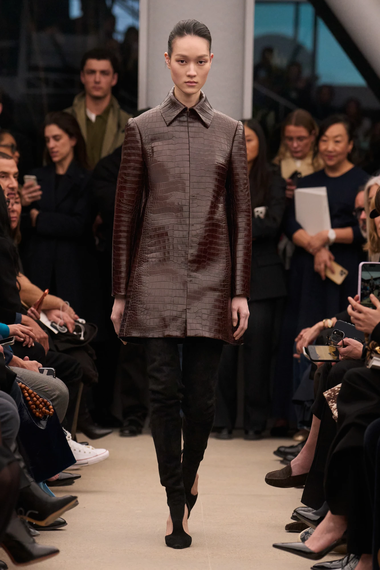 Alaïa осінь-зима — 2026/27: останній показ Пітера Мюльє 