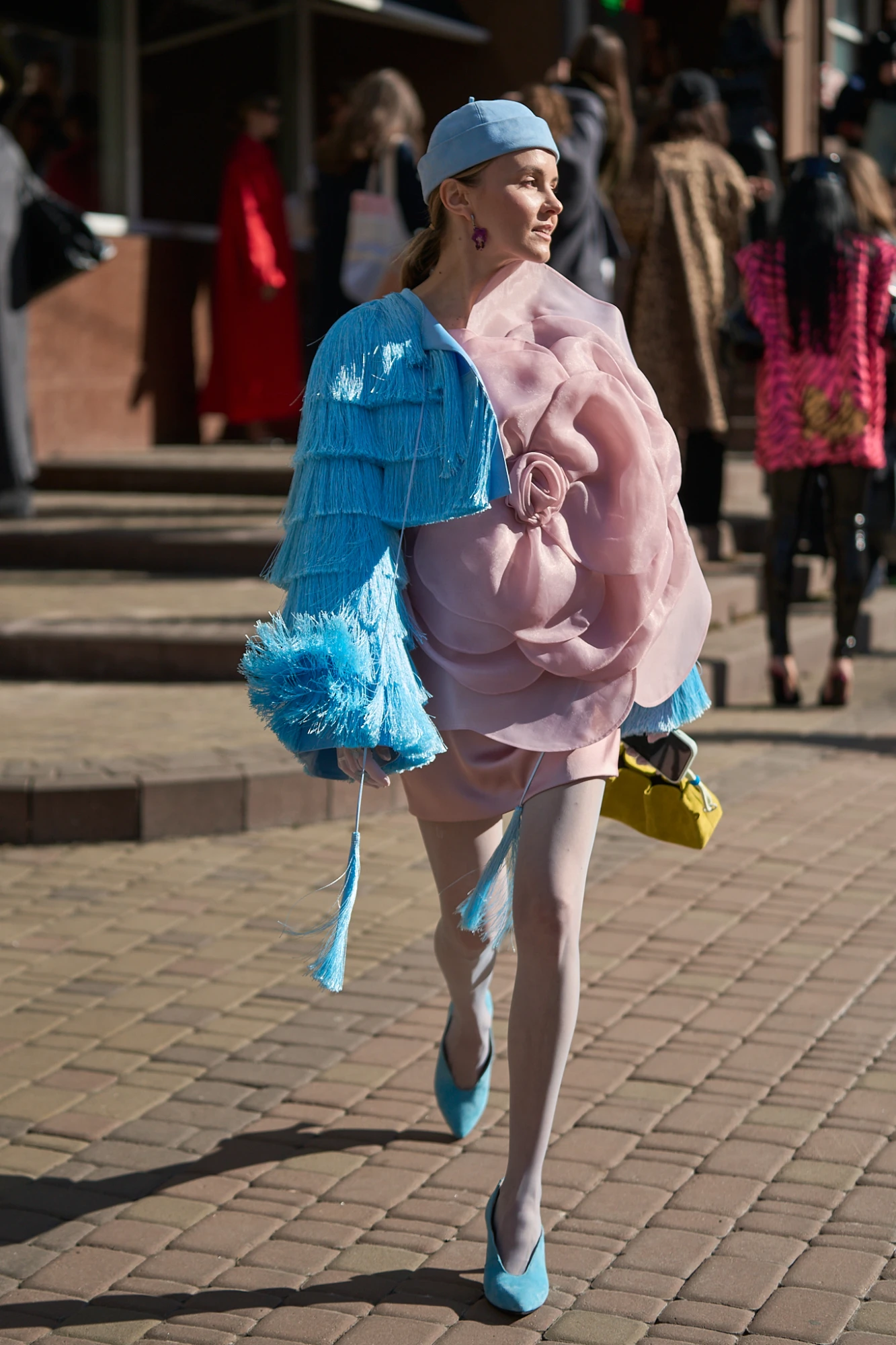 Найкрасивіші streetstyle-образи гостей Ukrainian Fashion Week сезону осінь-зима — 2026/27