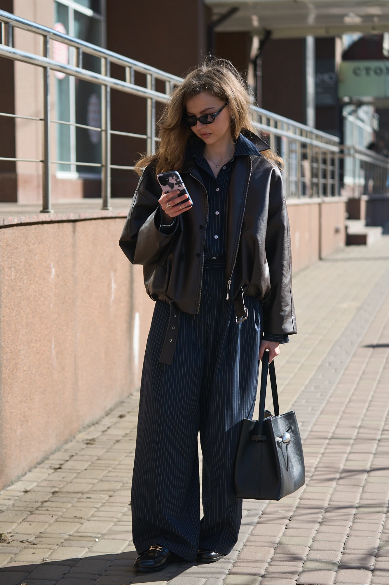 Найкрасивіші streetstyle-образи гостей Ukrainian Fashion Week сезону осінь-зима — 2026/27