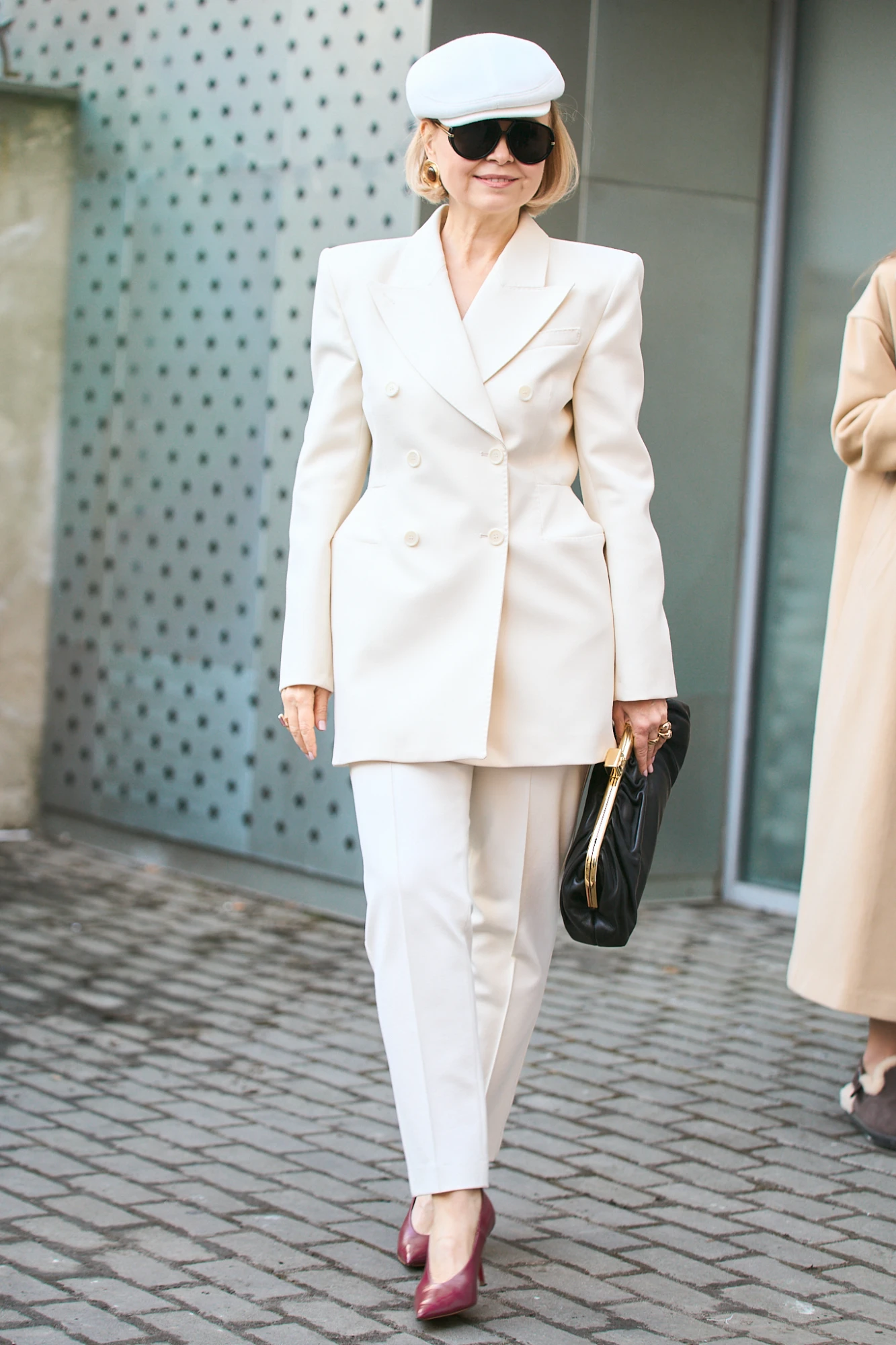 Найкрасивіші streetstyle-образи гостей Ukrainian Fashion Week сезону осінь-зима — 2026/27