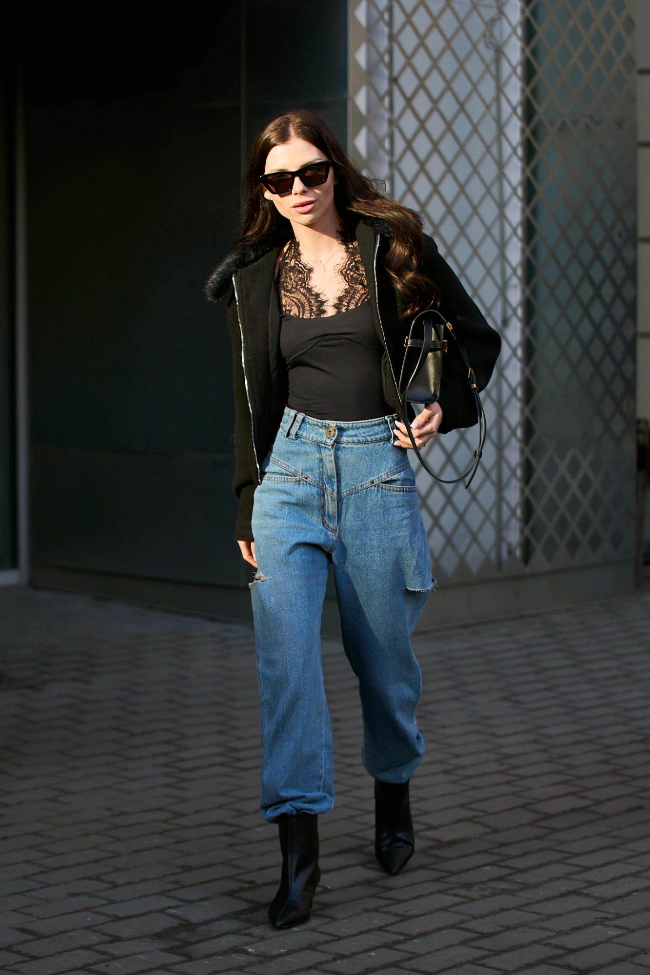 Найкрасивіші streetstyle-образи гостей Ukrainian Fashion Week сезону осінь-зима — 2026/27