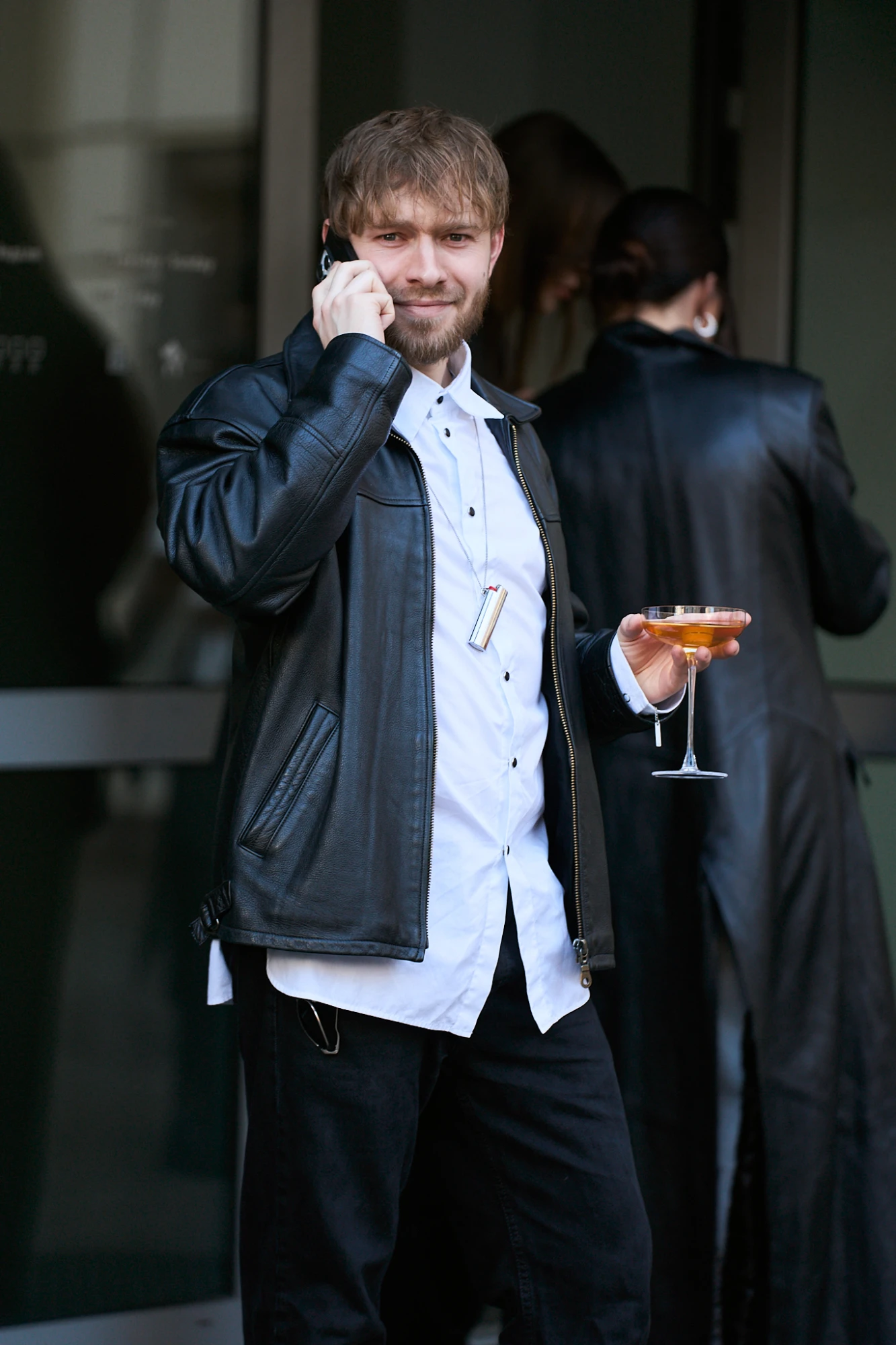 Найкрасивіші streetstyle-образи гостей Ukrainian Fashion Week сезону осінь-зима — 2026/27