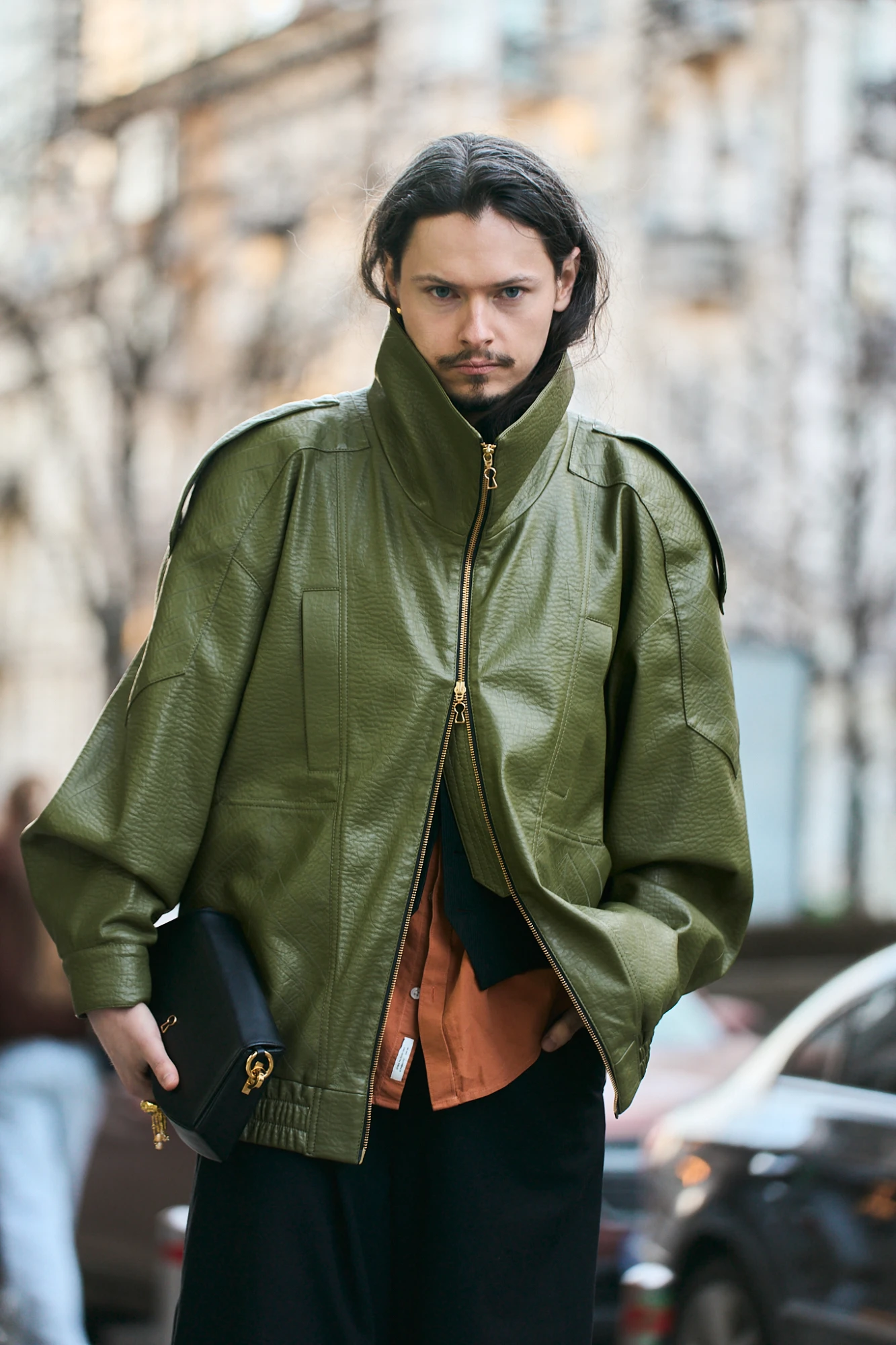 Найкрасивіші streetstyle-образи гостей Ukrainian Fashion Week сезону осінь-зима — 2026/27