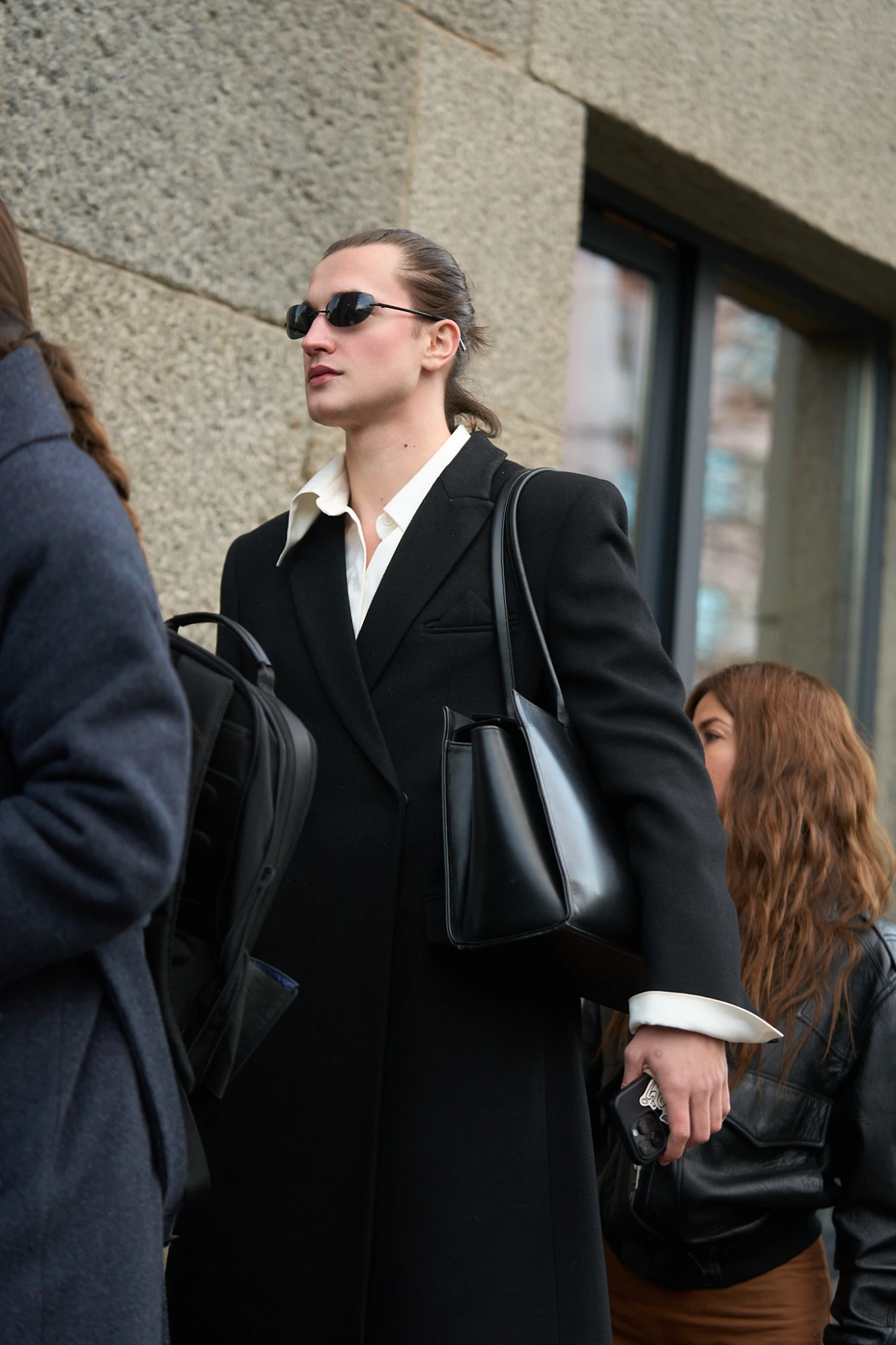 Найкрасивіші streetstyle-образи гостей Ukrainian Fashion Week сезону осінь-зима — 2026/27