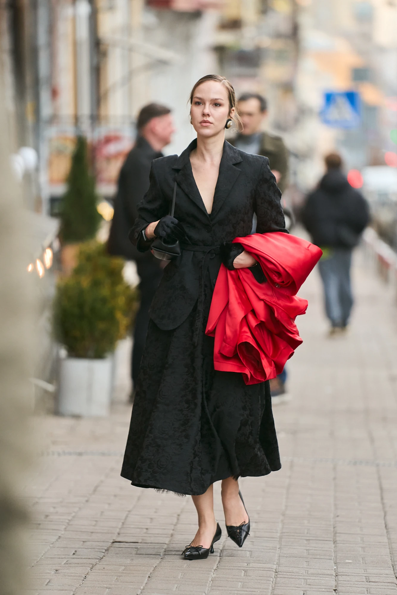 Найкрасивіші streetstyle-образи гостей Ukrainian Fashion Week сезону осінь-зима — 2026/27