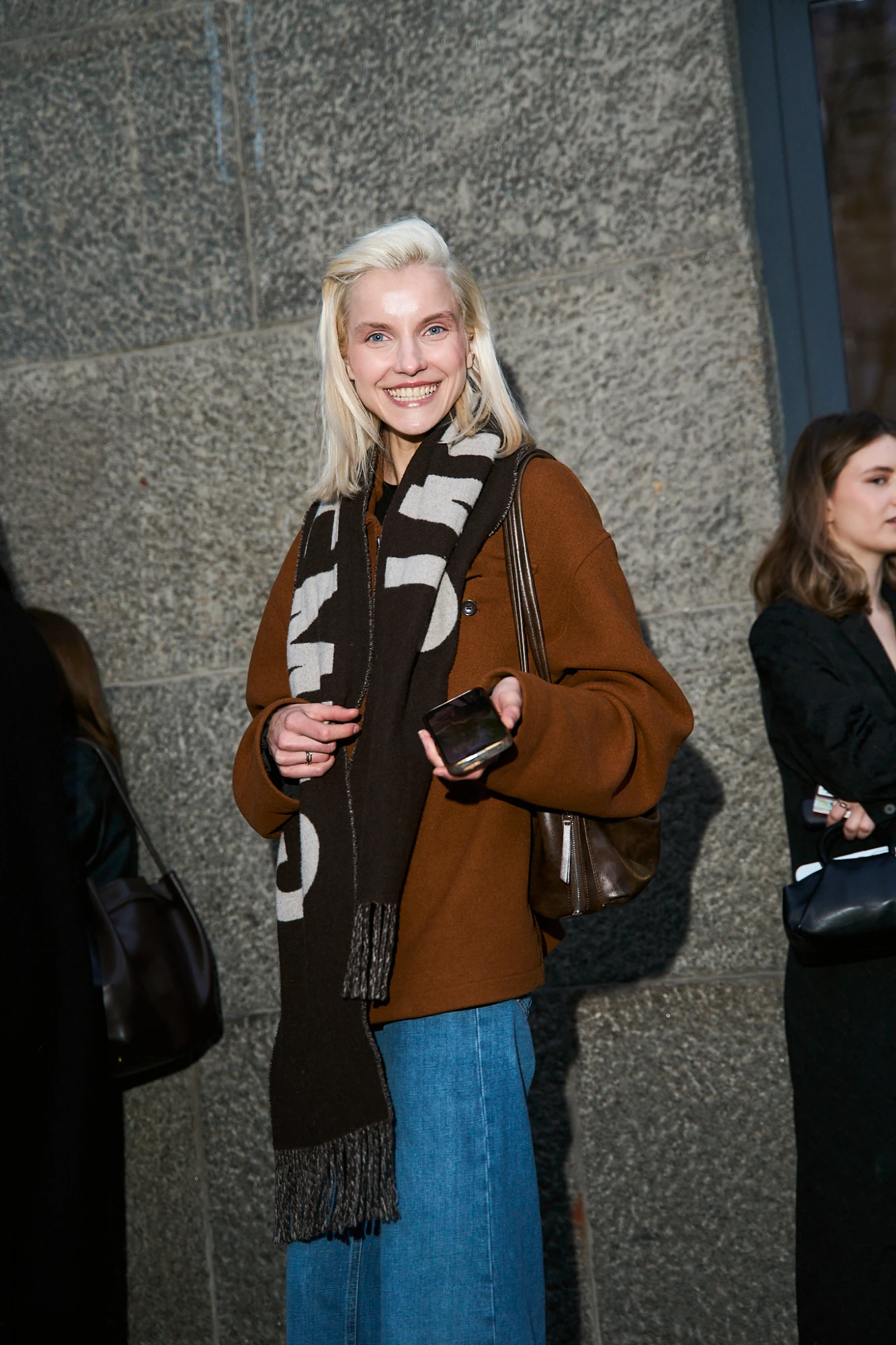Найкрасивіші streetstyle-образи гостей Ukrainian Fashion Week сезону осінь-зима — 2026/27