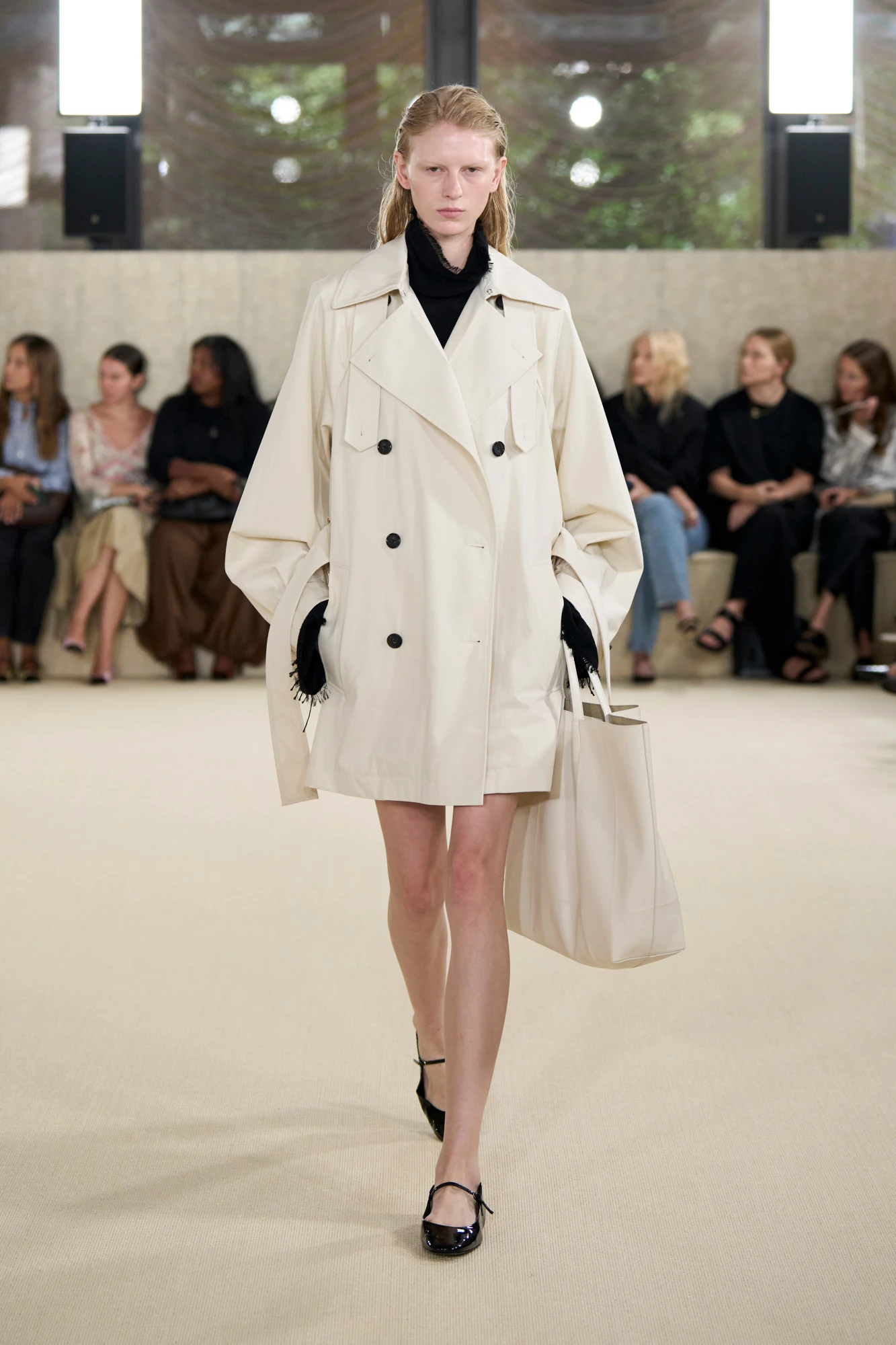 Вкорочений тренч 