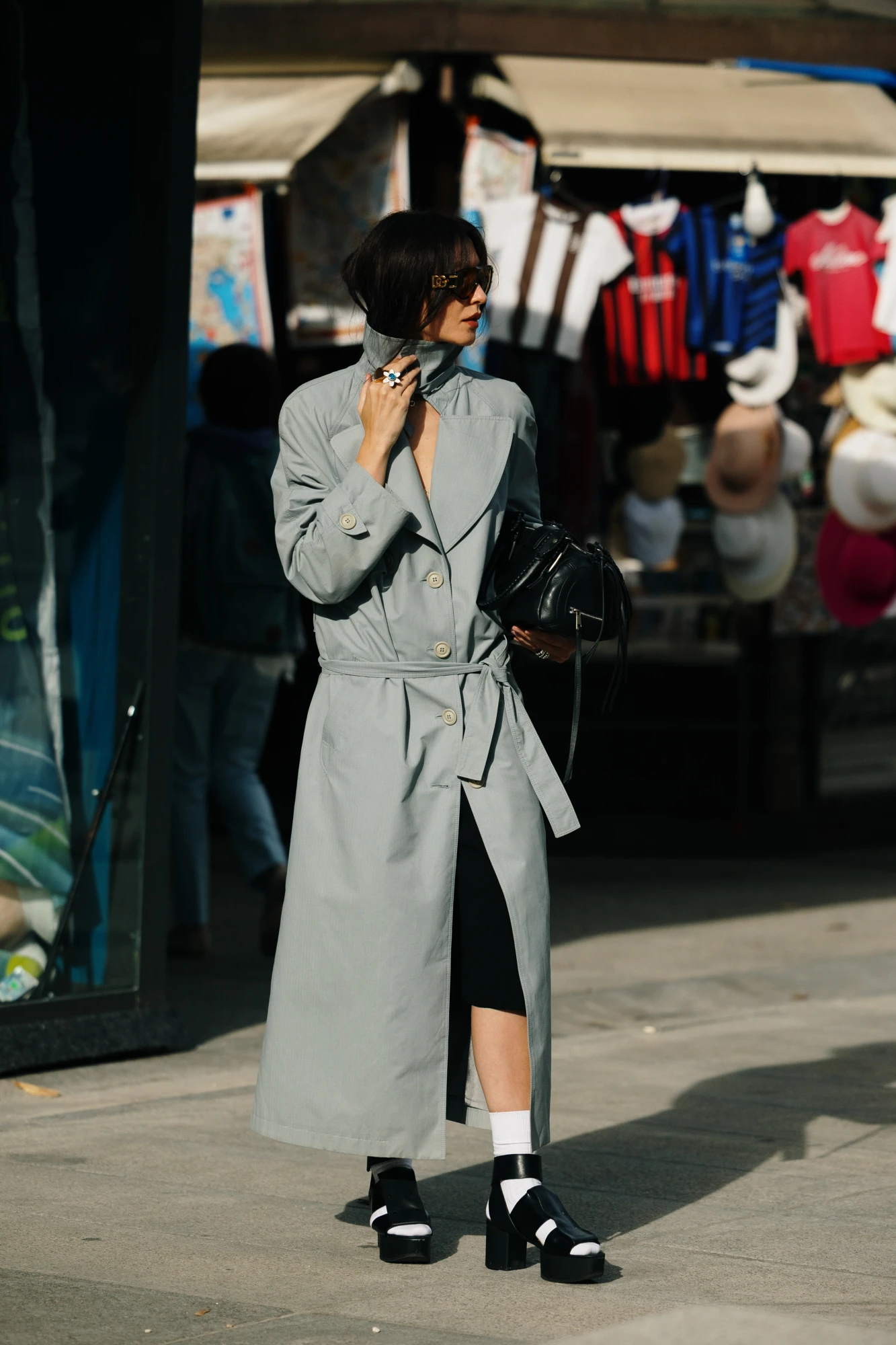 Образи з тренчем зі streetstyle сезону весна-літо — 2026