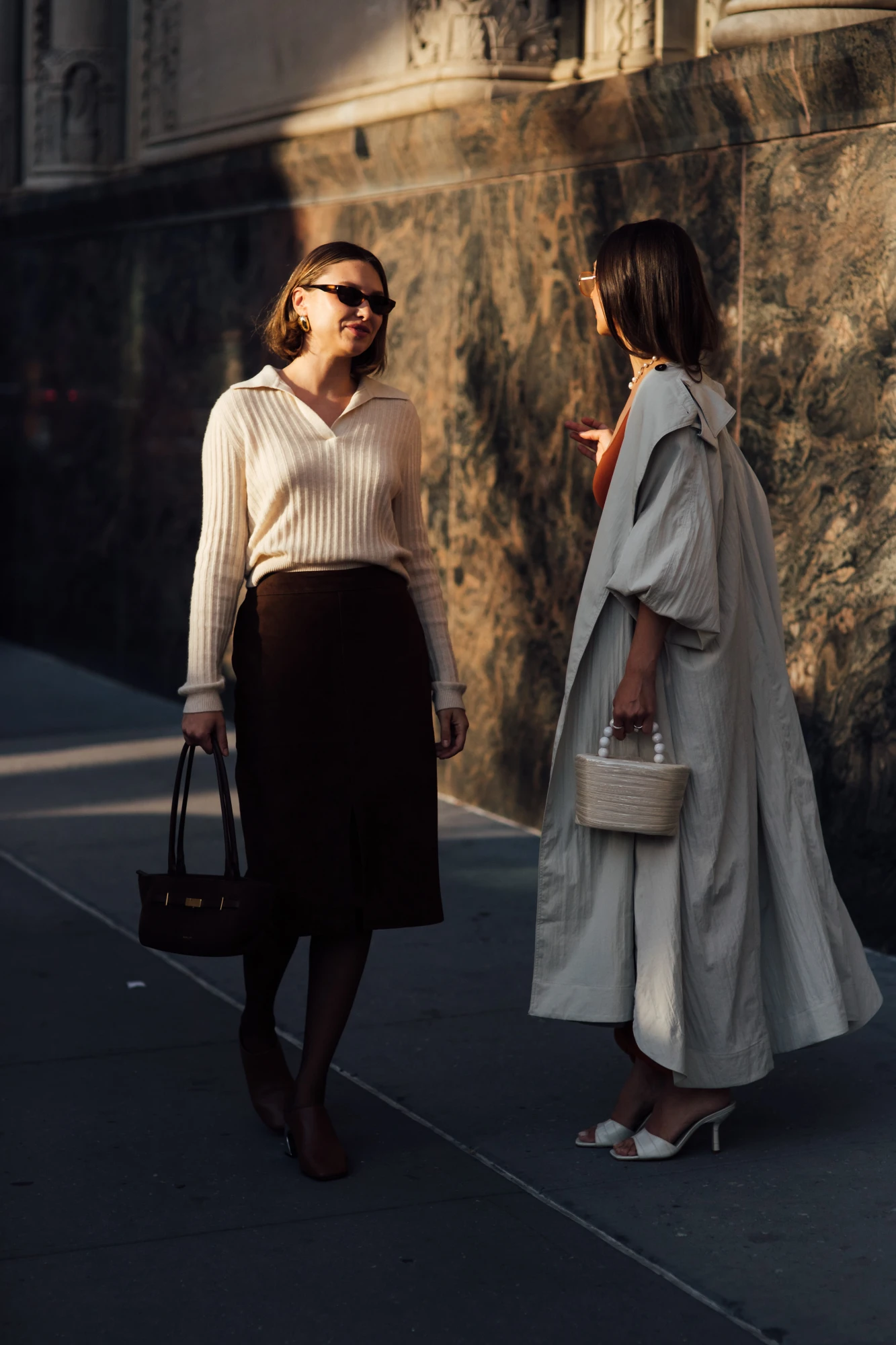 Образи з тренчем зі streetstyle сезону весна-літо — 2026