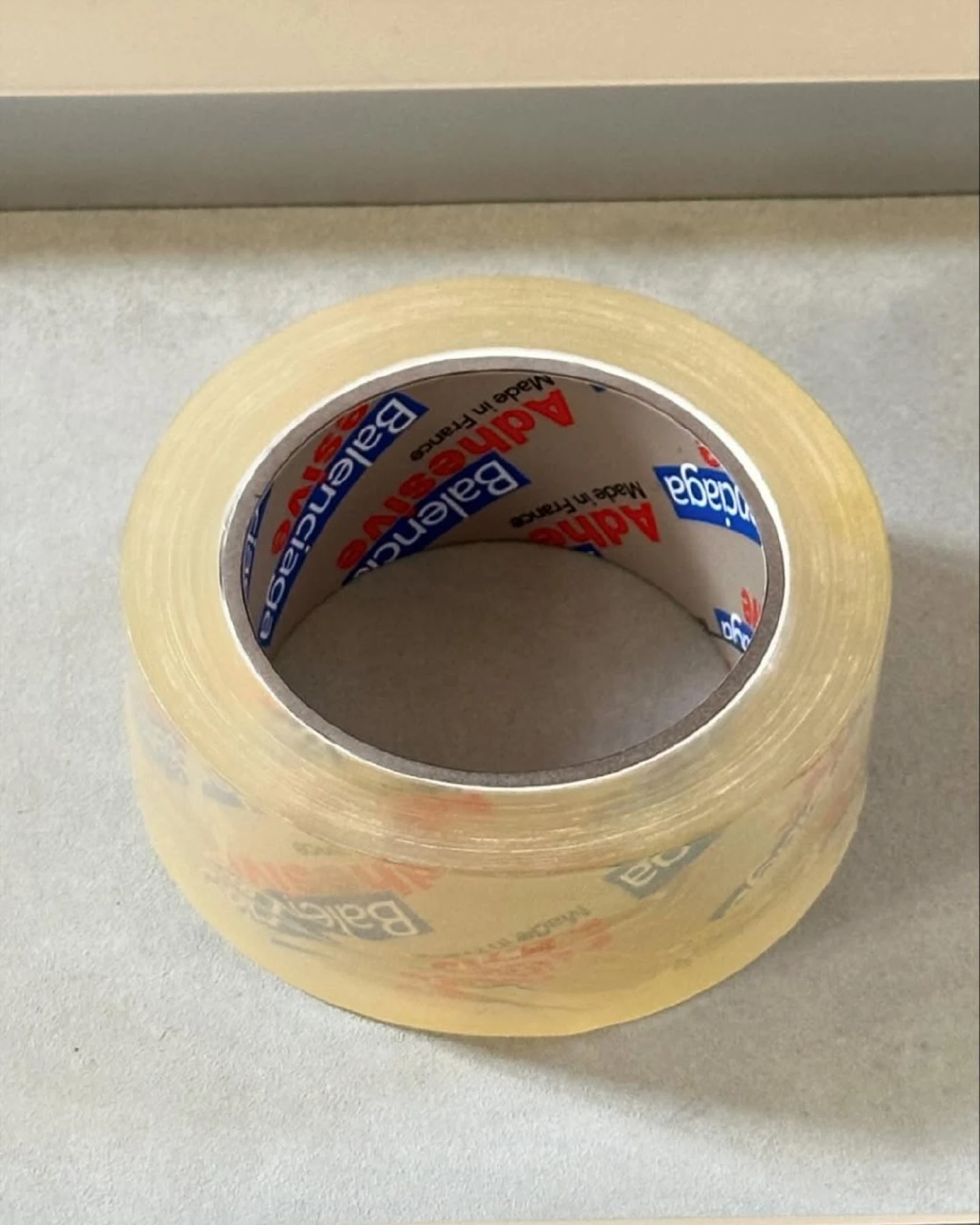 Браслет-скотч від Balenciaga