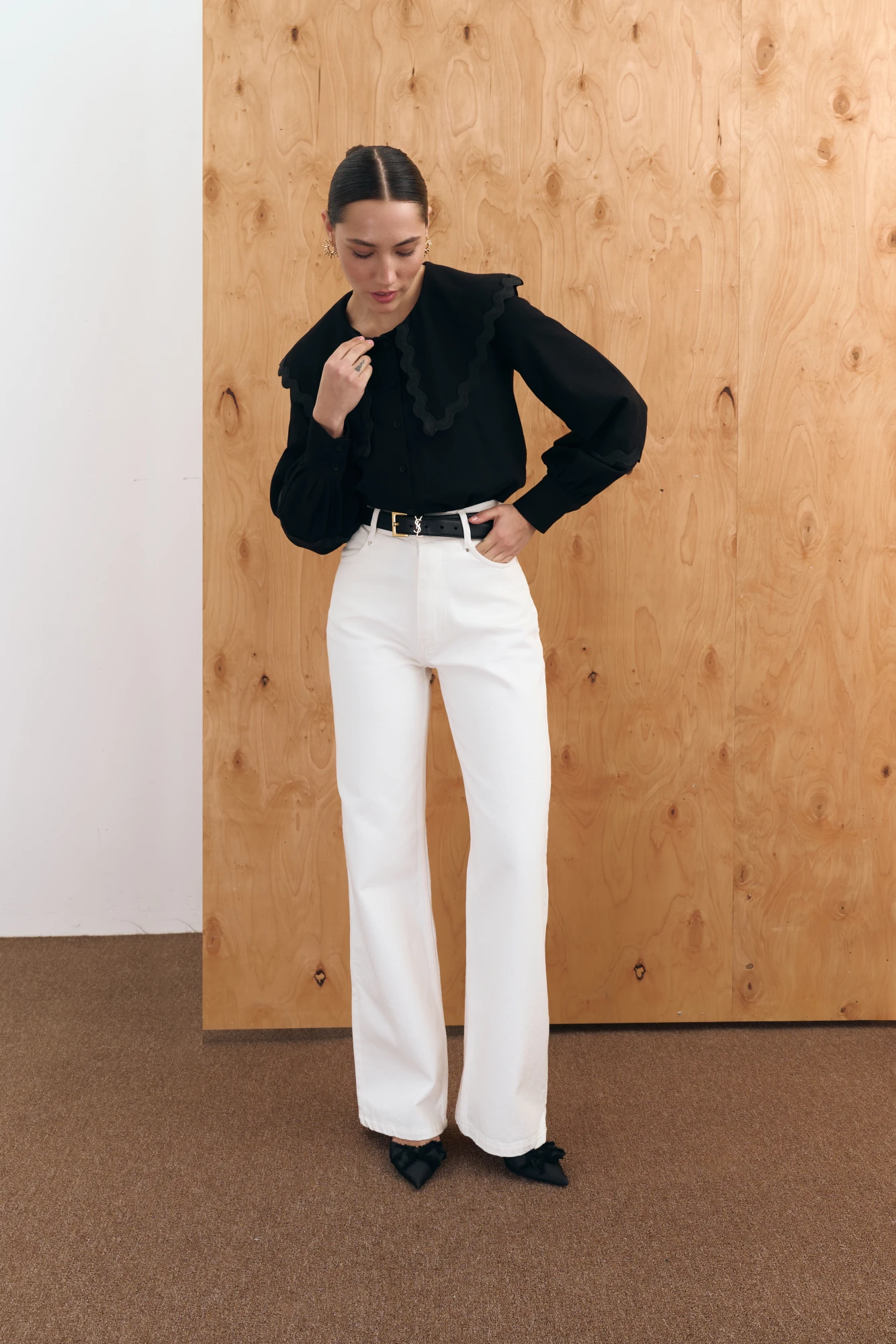 Блуза з акцентним коміром VMMA