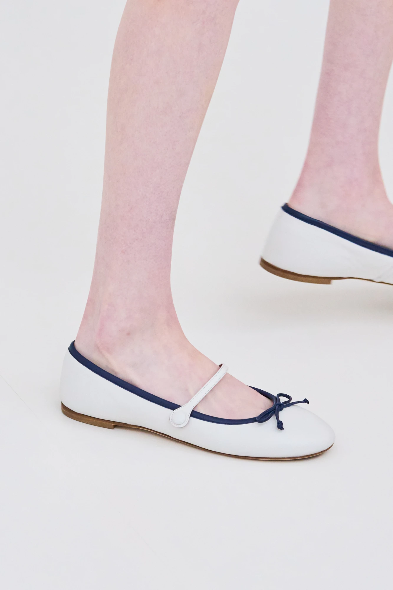 Тренди взуття весна-літо — 2026: Взуття з бантиками 