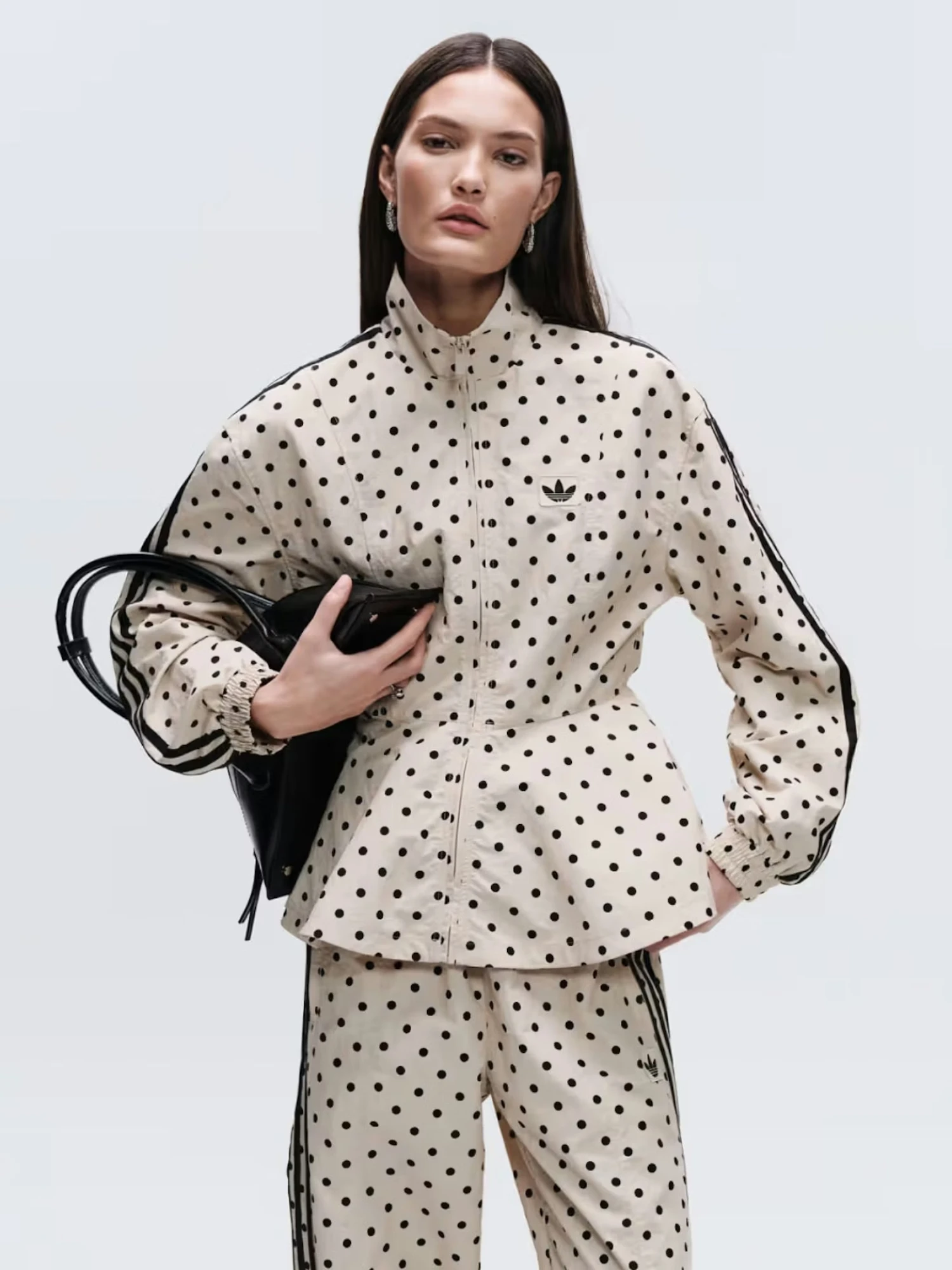 Де купувати наймодніші вітрівки на весну та літо 2026 року 