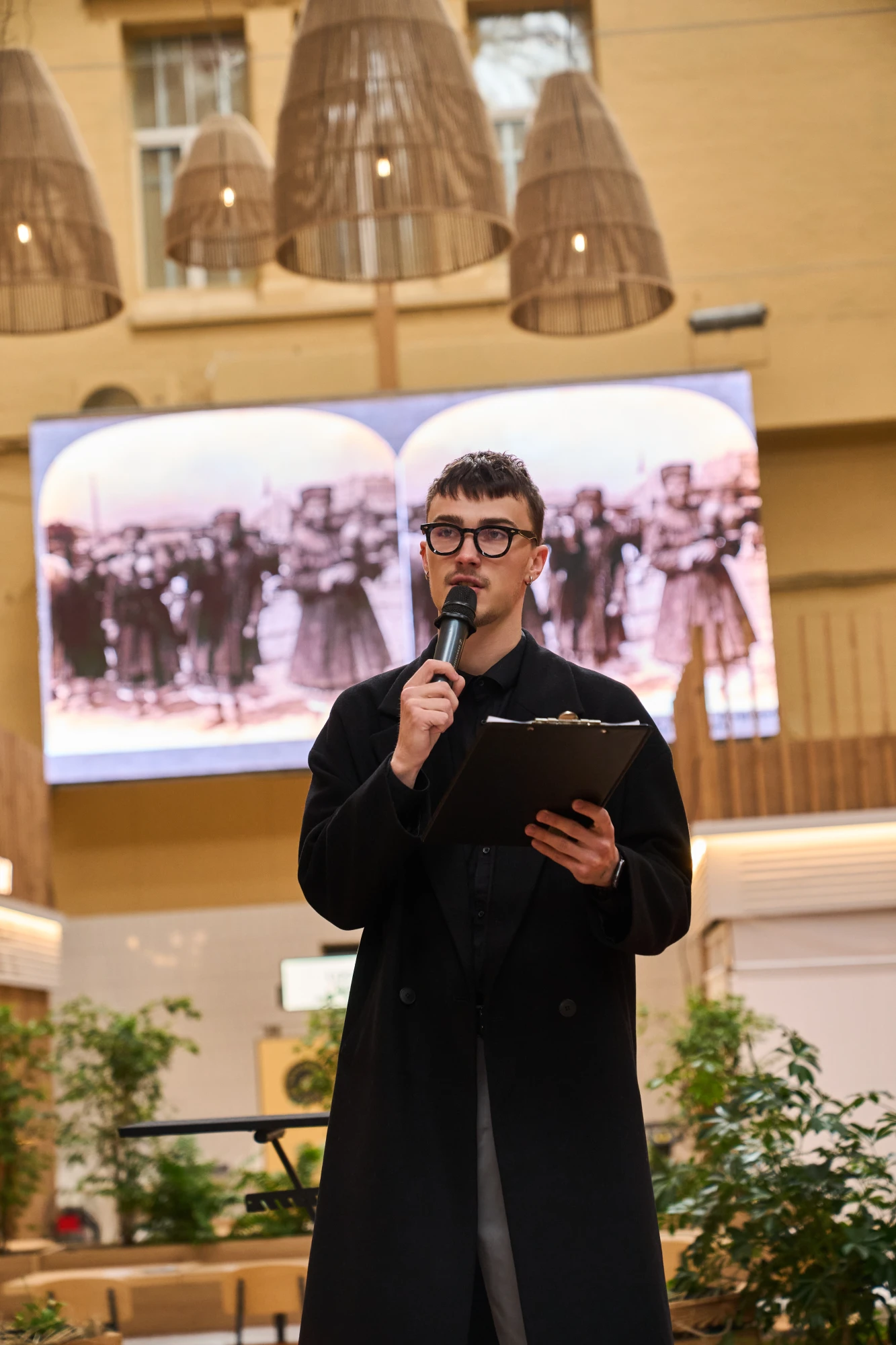 Артем Ребров