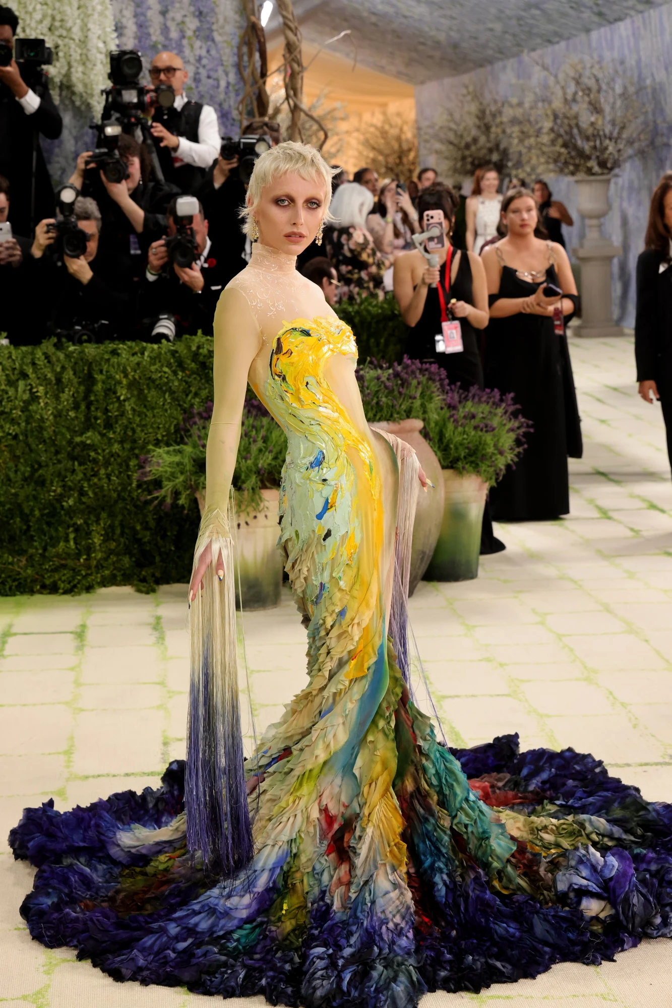 Емма Чемберлен у Mugler на балу Інституту костюма Met Gala 2026