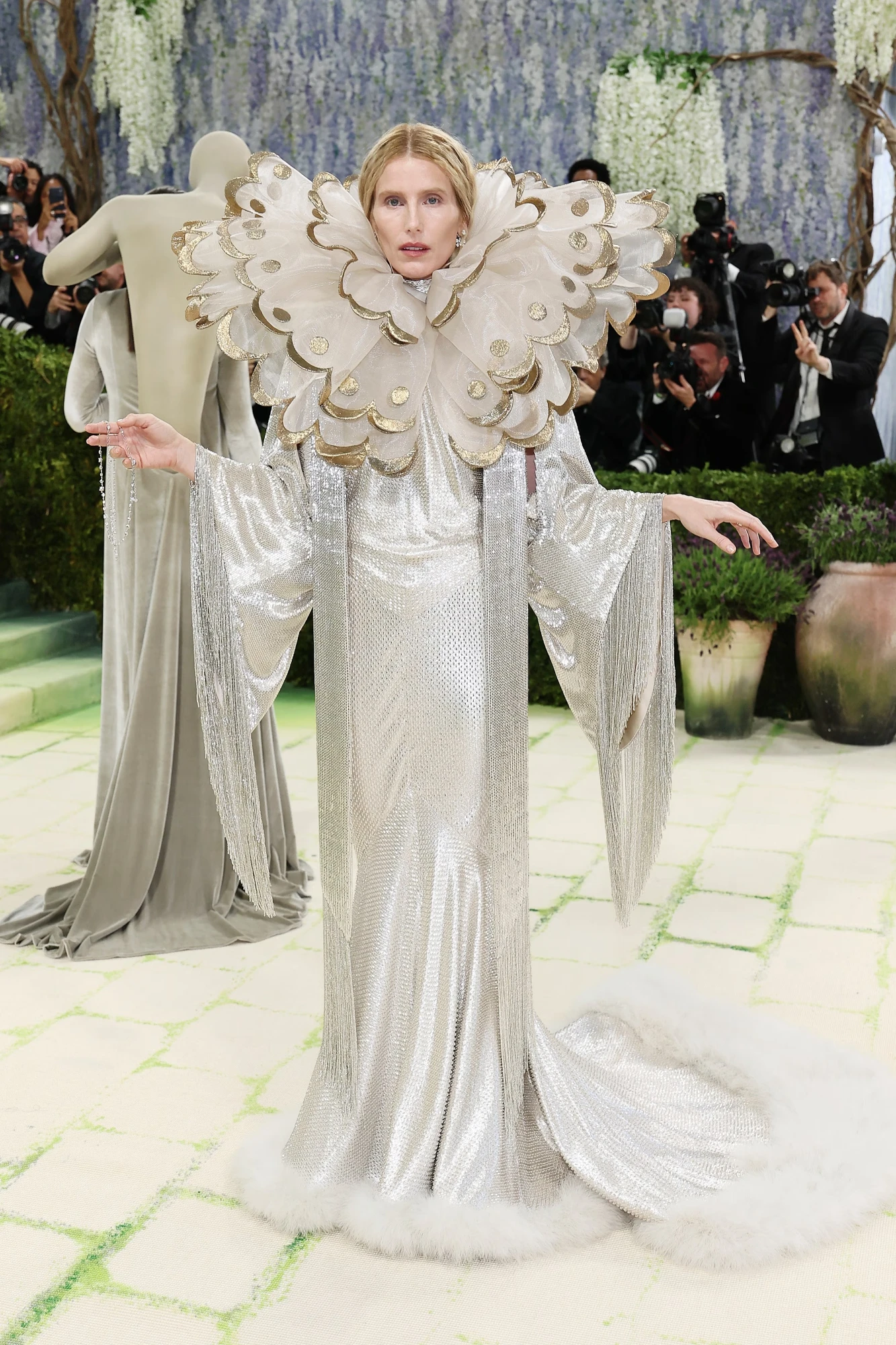 Дрі Гемінгвей на балу Інституту костюма Met Gala 2026
