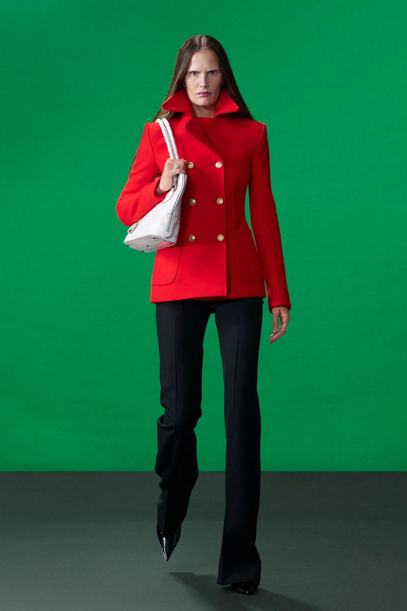 Gucci Cruise 2027: базовий гардероб та естетика Gucci від Демни 