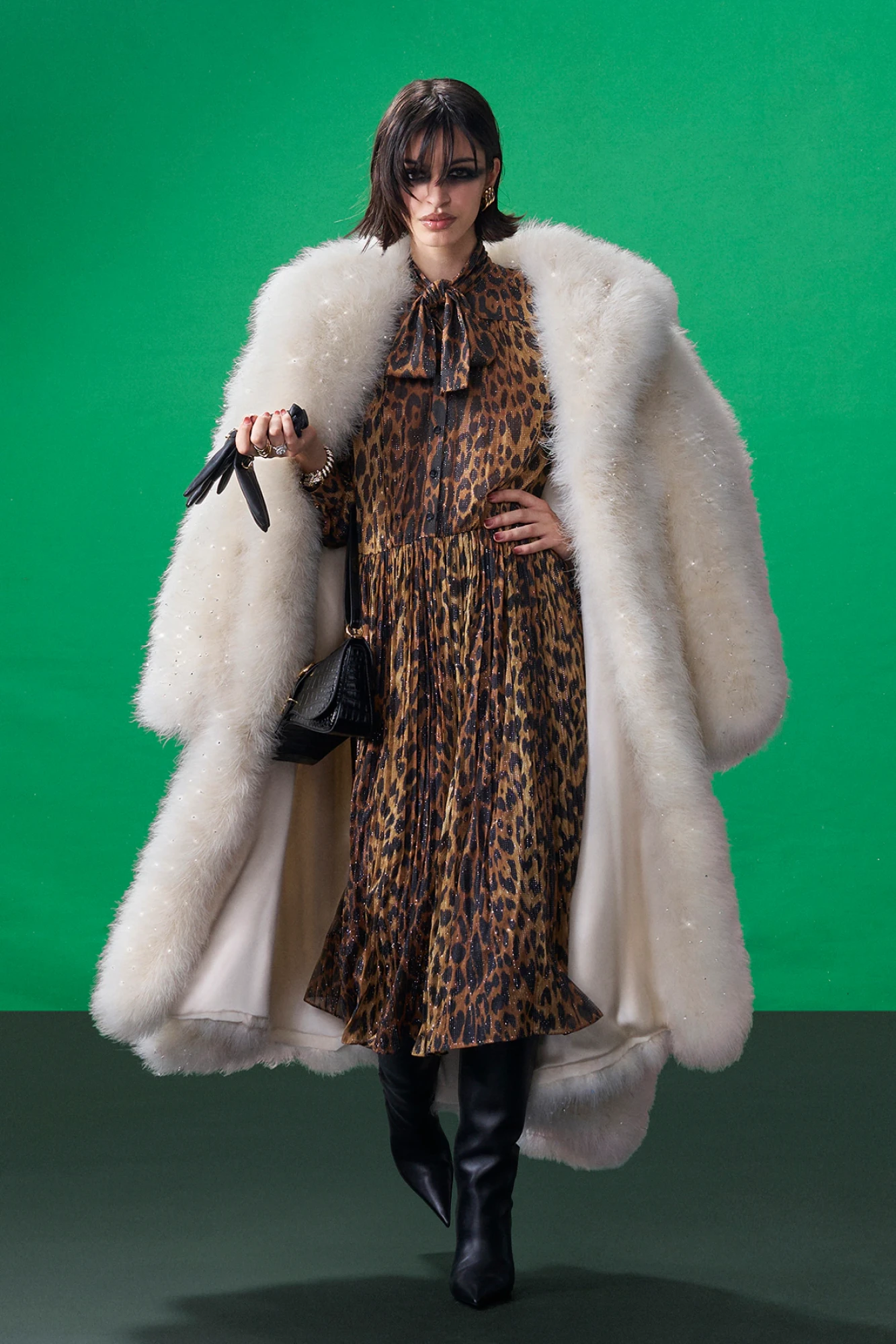 Gucci Cruise 2027: базовий гардероб та естетика Gucci від Демни 