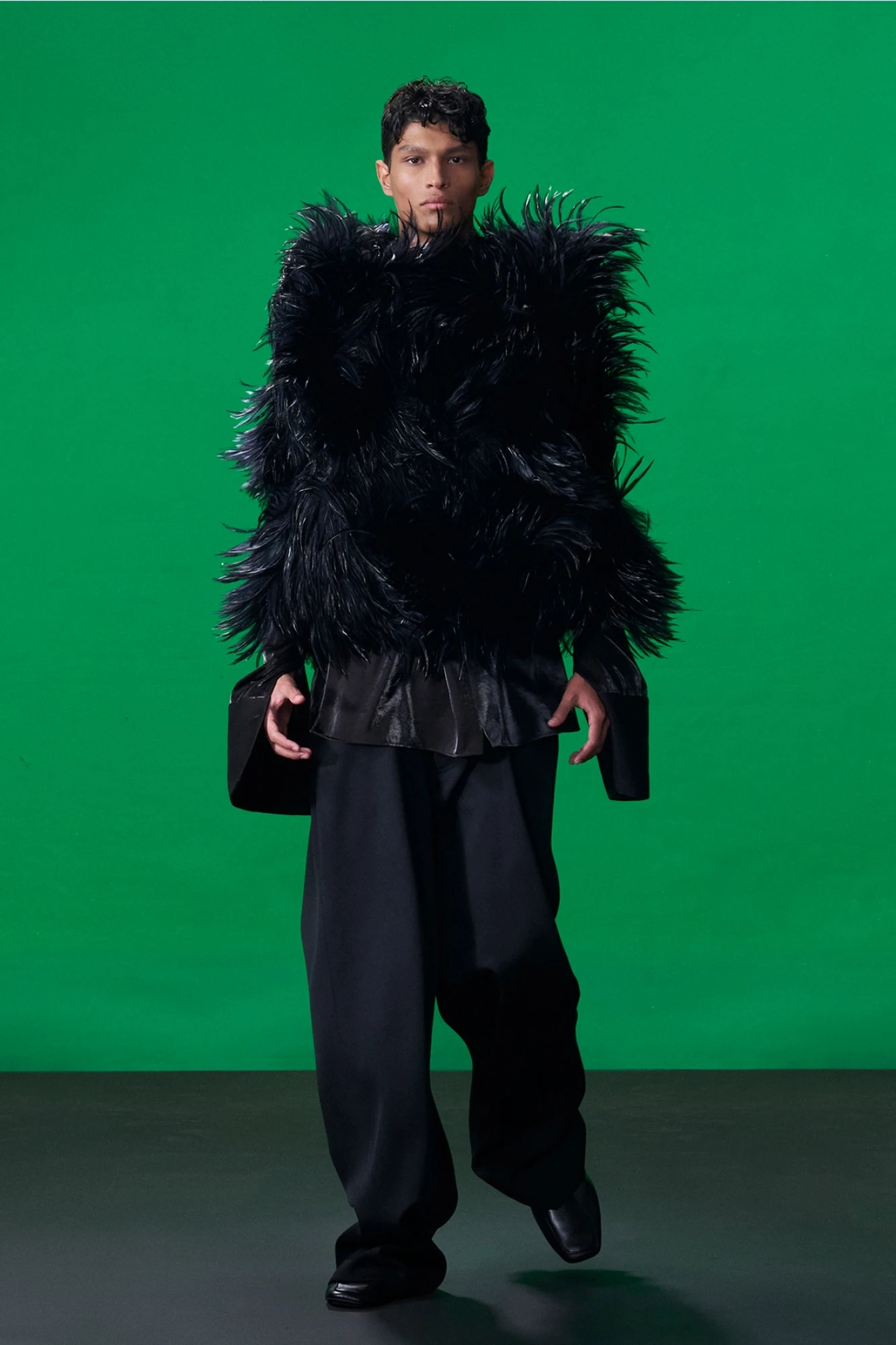 Gucci Cruise 2027: базовий гардероб та естетика Gucci від Демни 