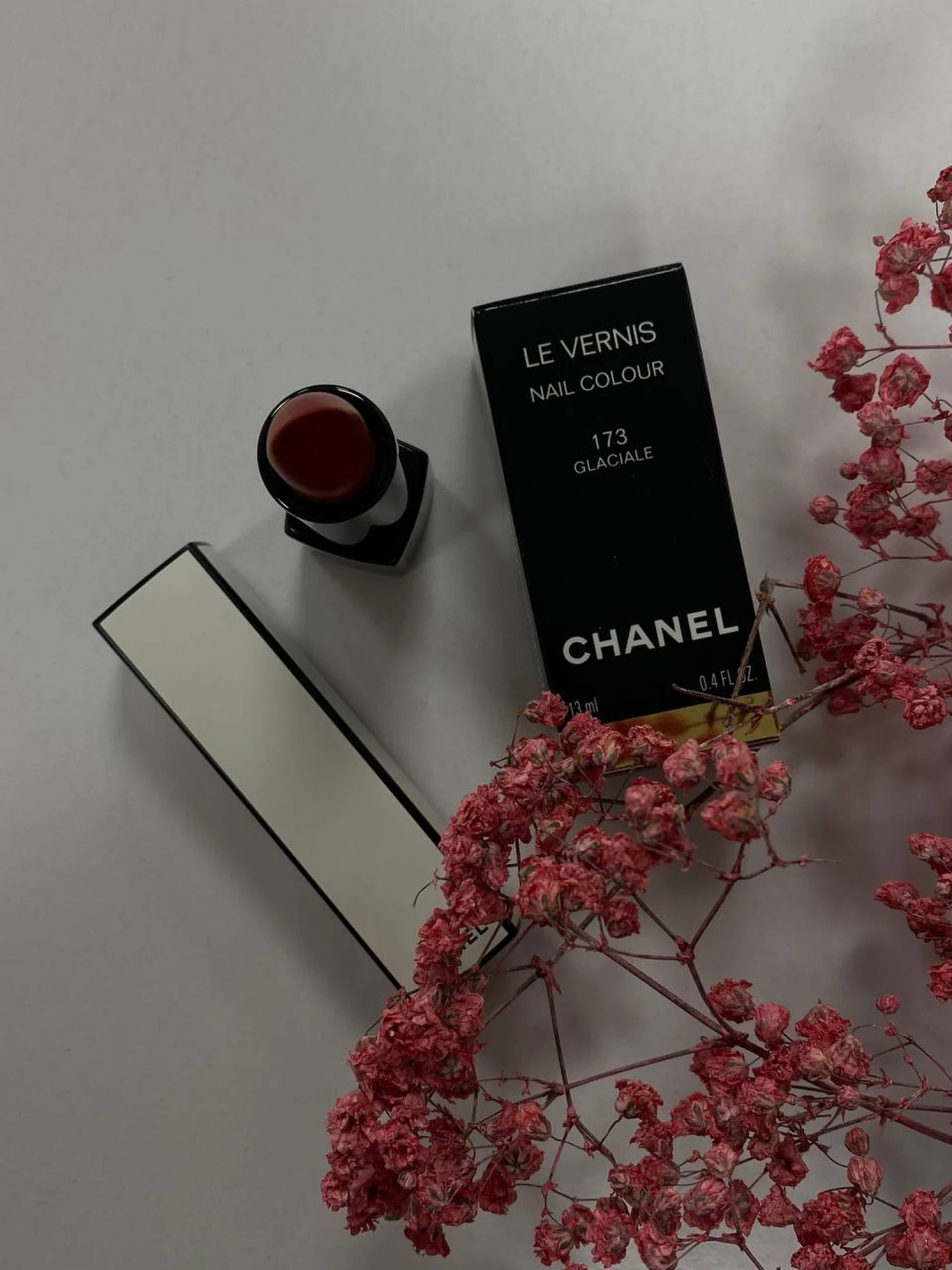 Помада Chanel Rouge Allure Velvet Nuit Blanche