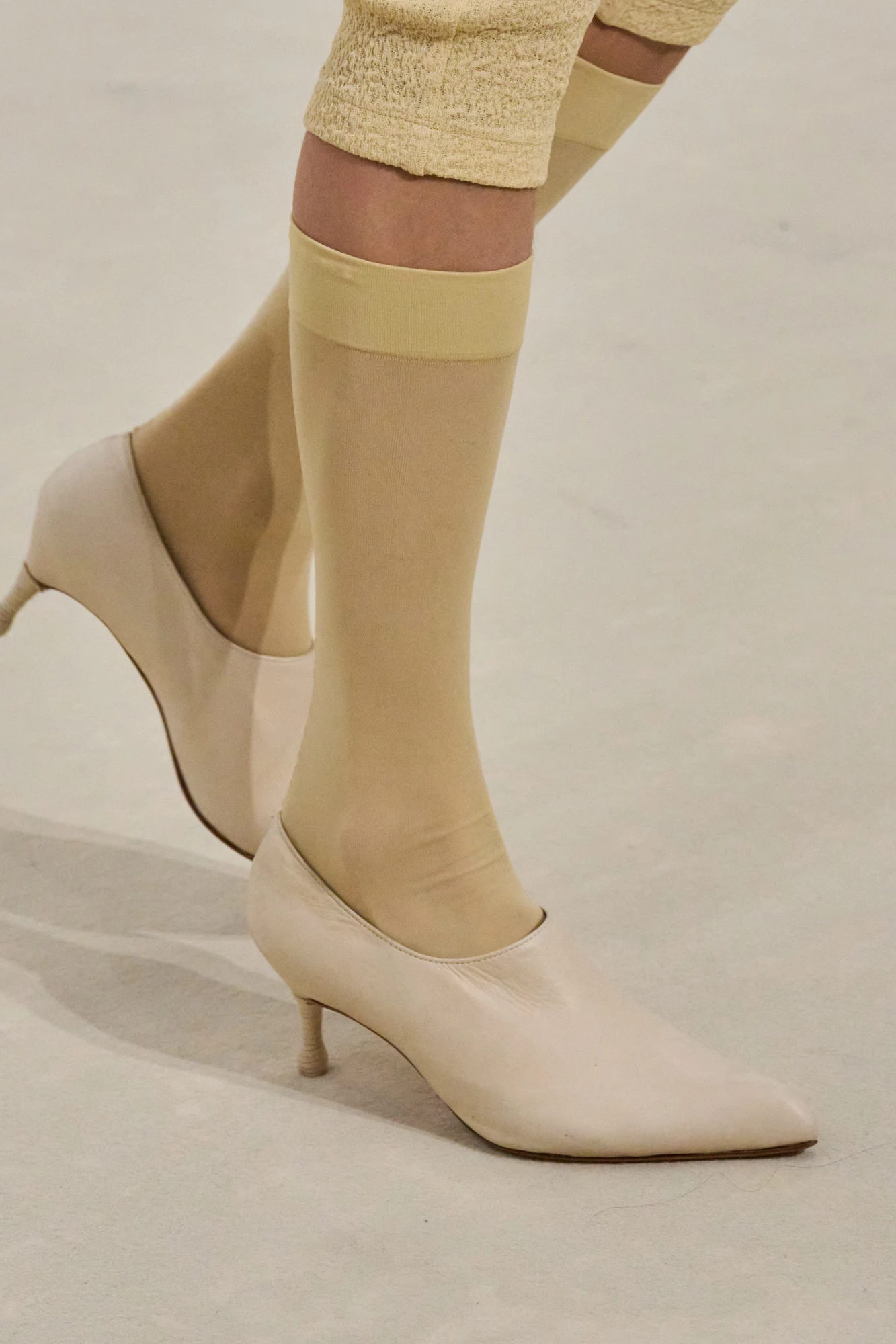 Glove pumps 