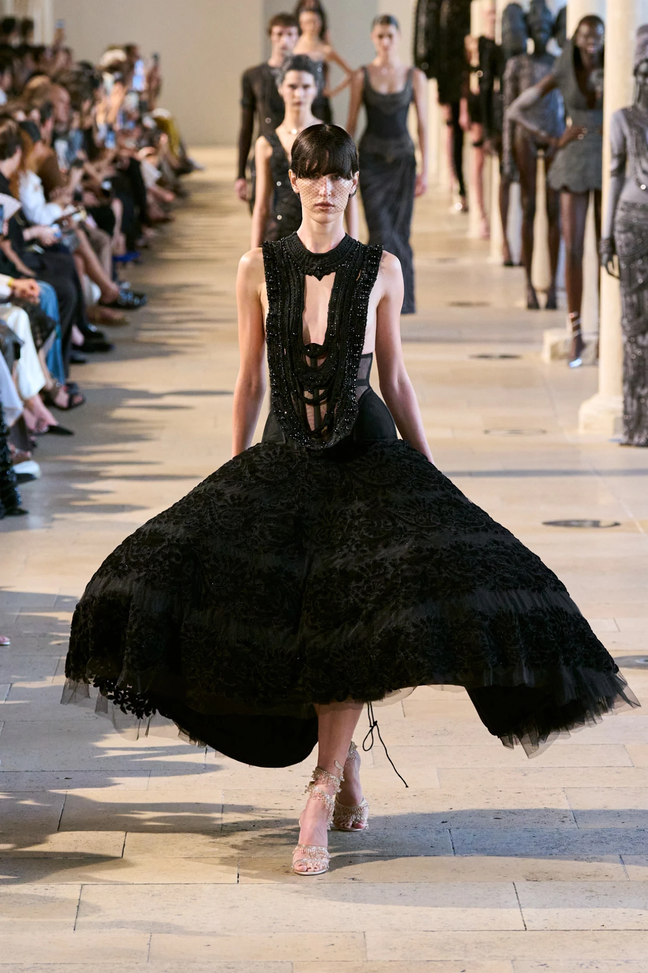 показ Rahul Mishra