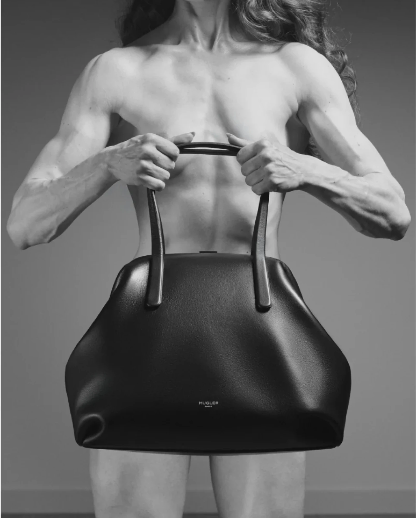 Mugler представив кампейн першої колекції сумок Мігеля Кастро Фрейтаса