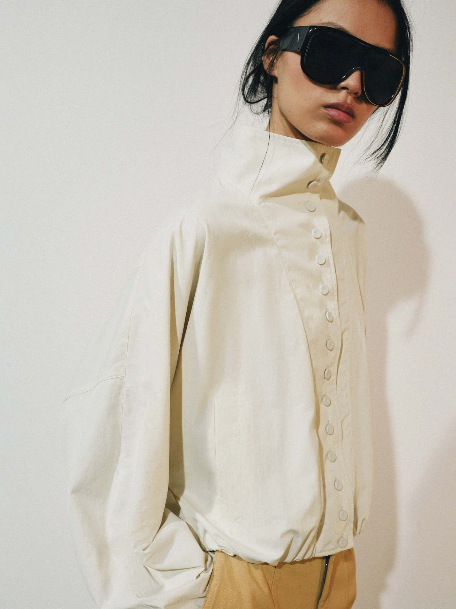Нейлонова куртка на ґудзиках ZARA