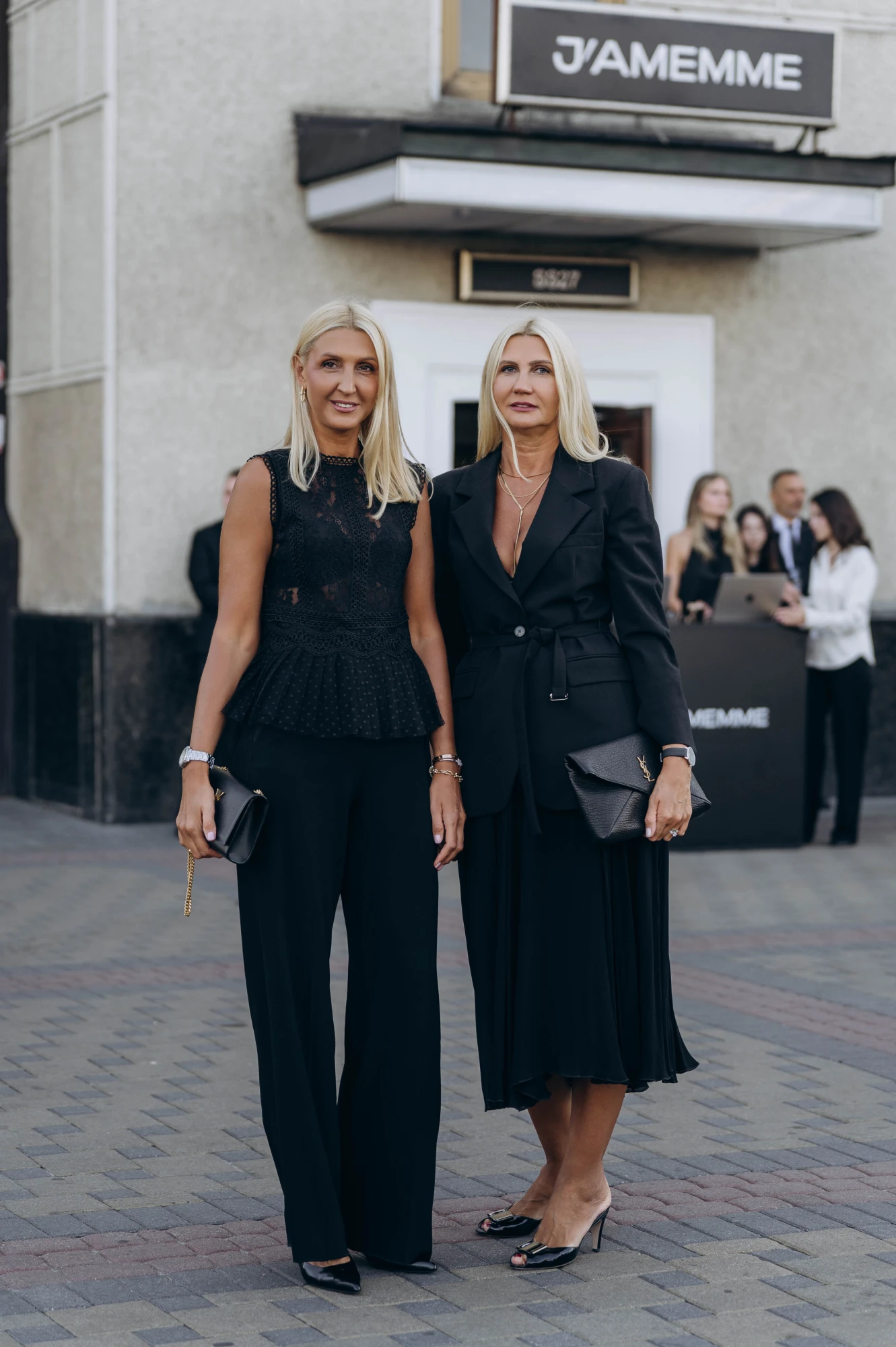 Ukrainian Fashion Week весна-літо — 2027 день 2: найцікавіші streetstyle-образи гостей 