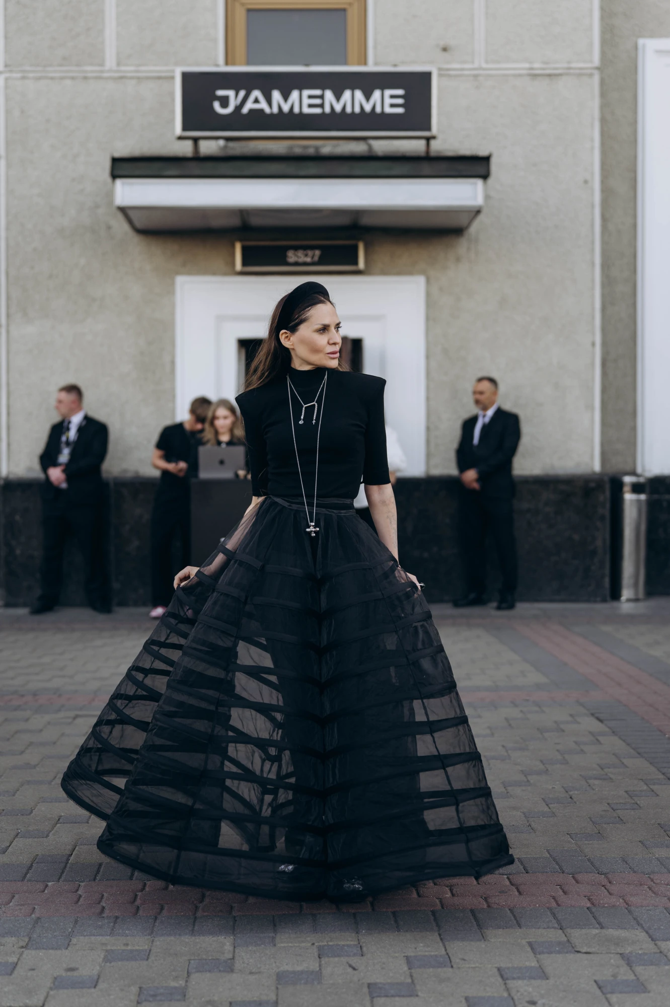Ukrainian Fashion Week весна-літо — 2027 день 2: найцікавіші streetstyle-образи гостей 