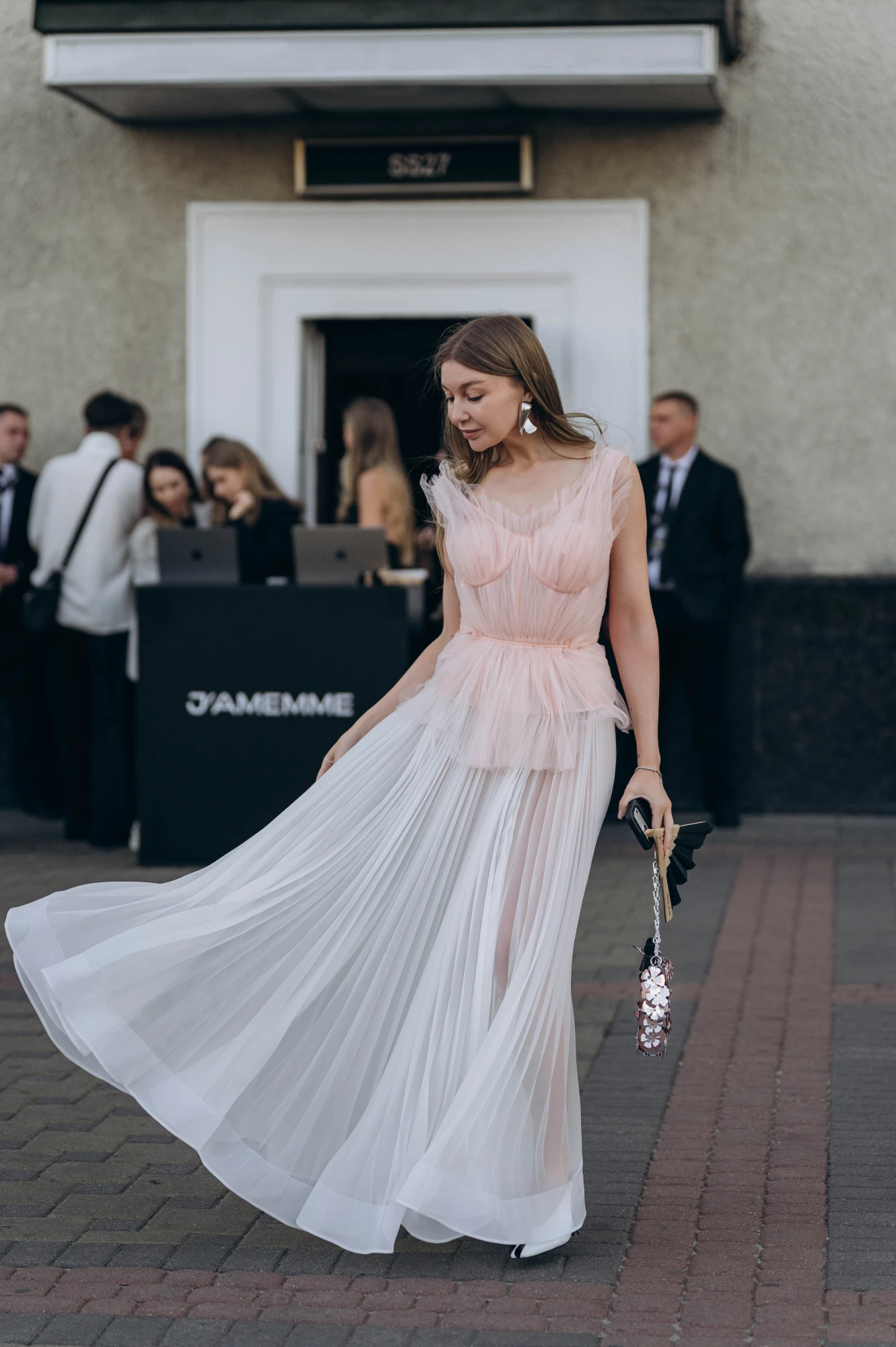 Ukrainian Fashion Week весна-літо — 2027 день 2: найцікавіші streetstyle-образи гостей 