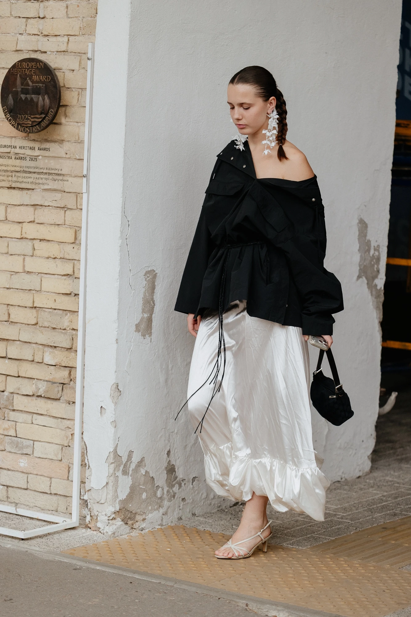 Streetstyle-образи гостей третього дня Ukrainian Fashion Week сезону весна-літо — 2027