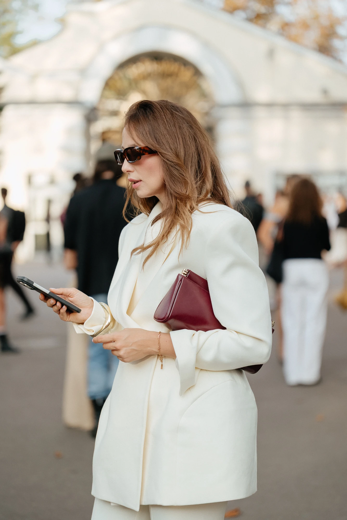 Streetstyle-образи гостей третього дня Ukrainian Fashion Week сезону весна-літо — 2027
