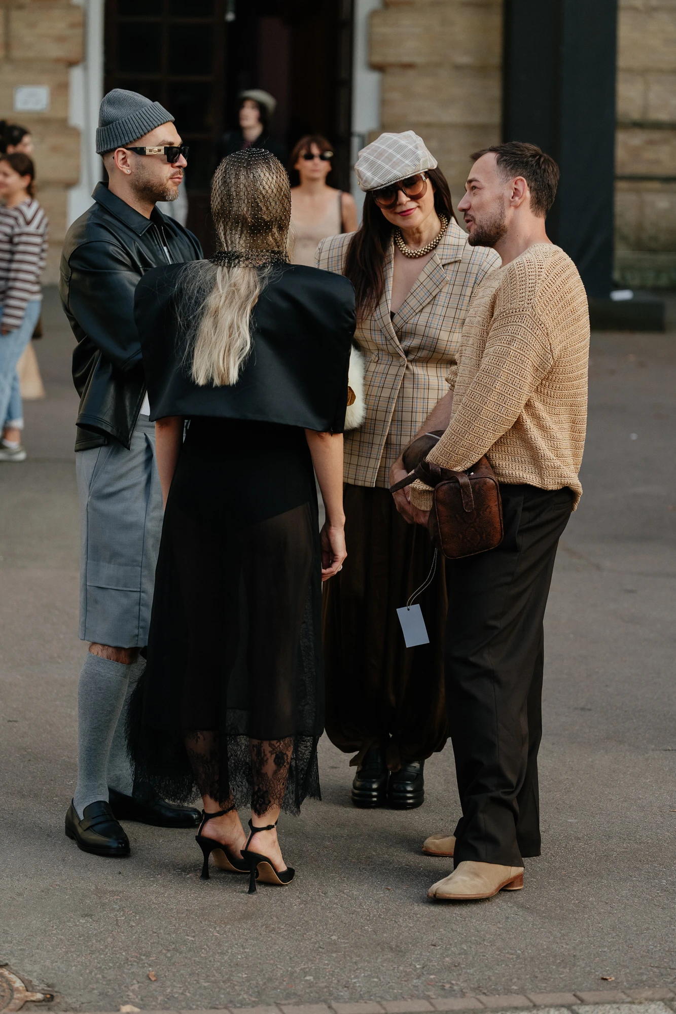 Streetstyle-образи гостей третього дня Ukrainian Fashion Week сезону весна-літо — 2027