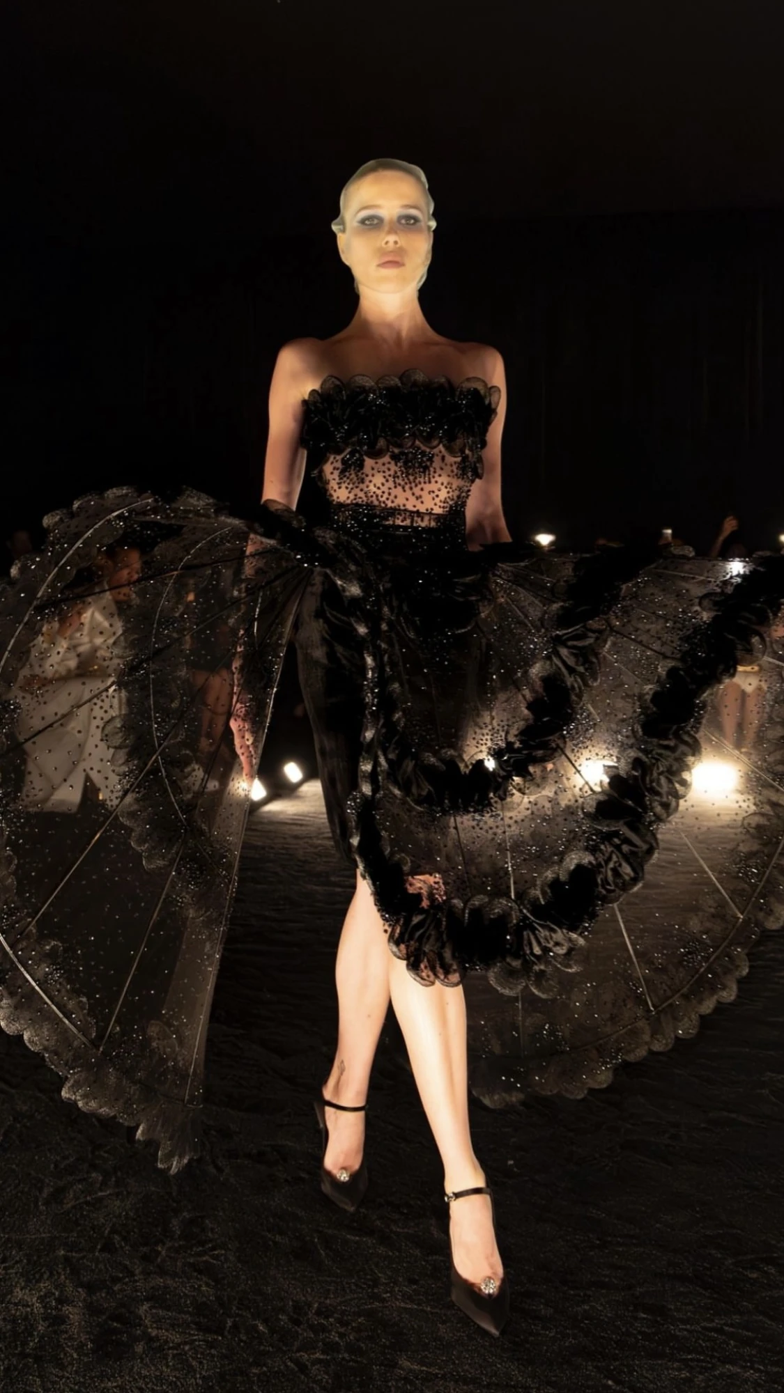 Показ Schiaparelli Haute Couture осінь-зима — 2024/25
