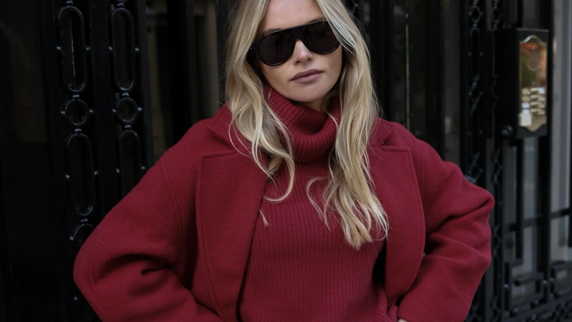 Як стильно і ненудно носити светр: 5 образів 