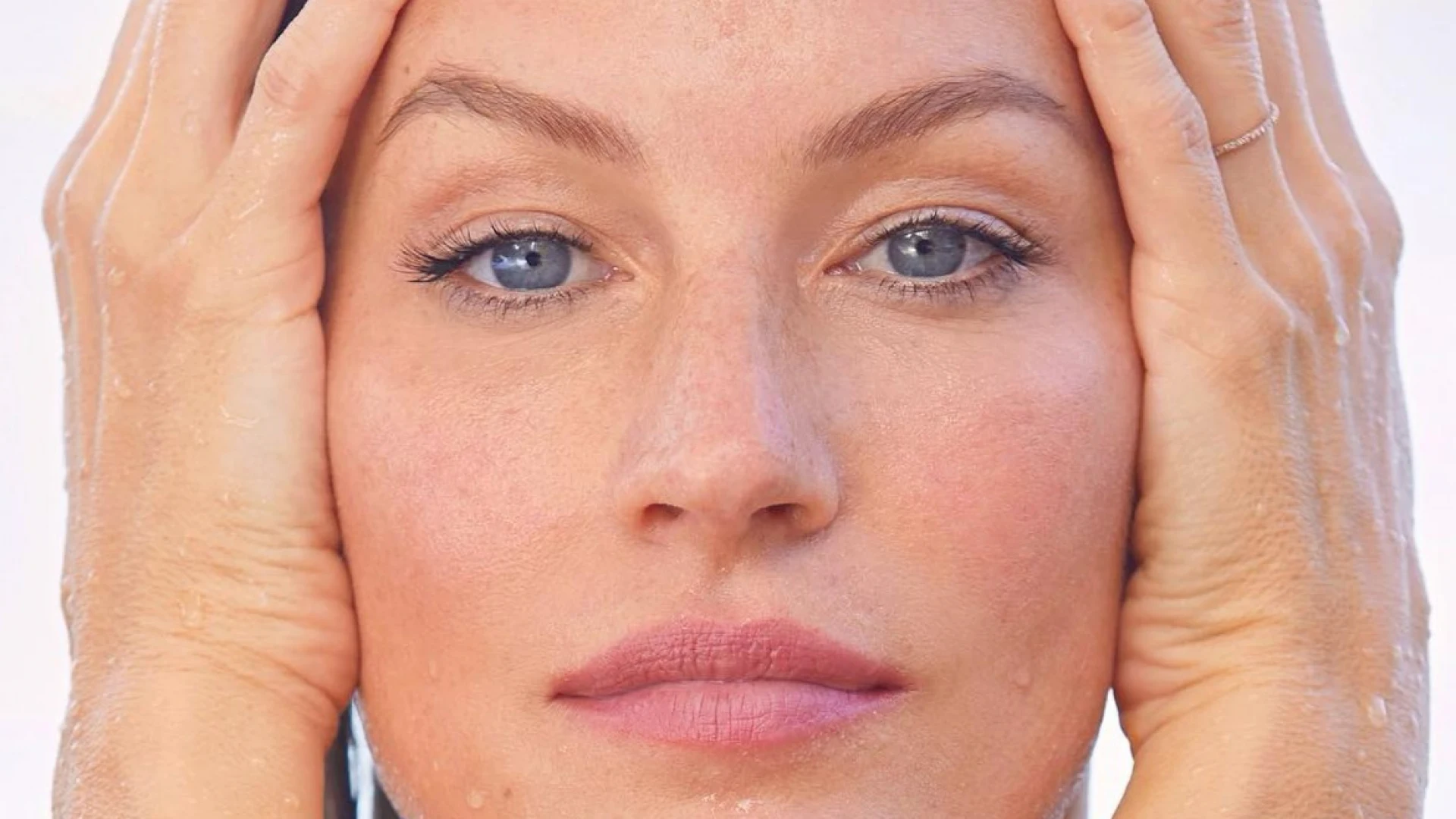 6 засобів проти ознак втоми для шкіри навколо очей
