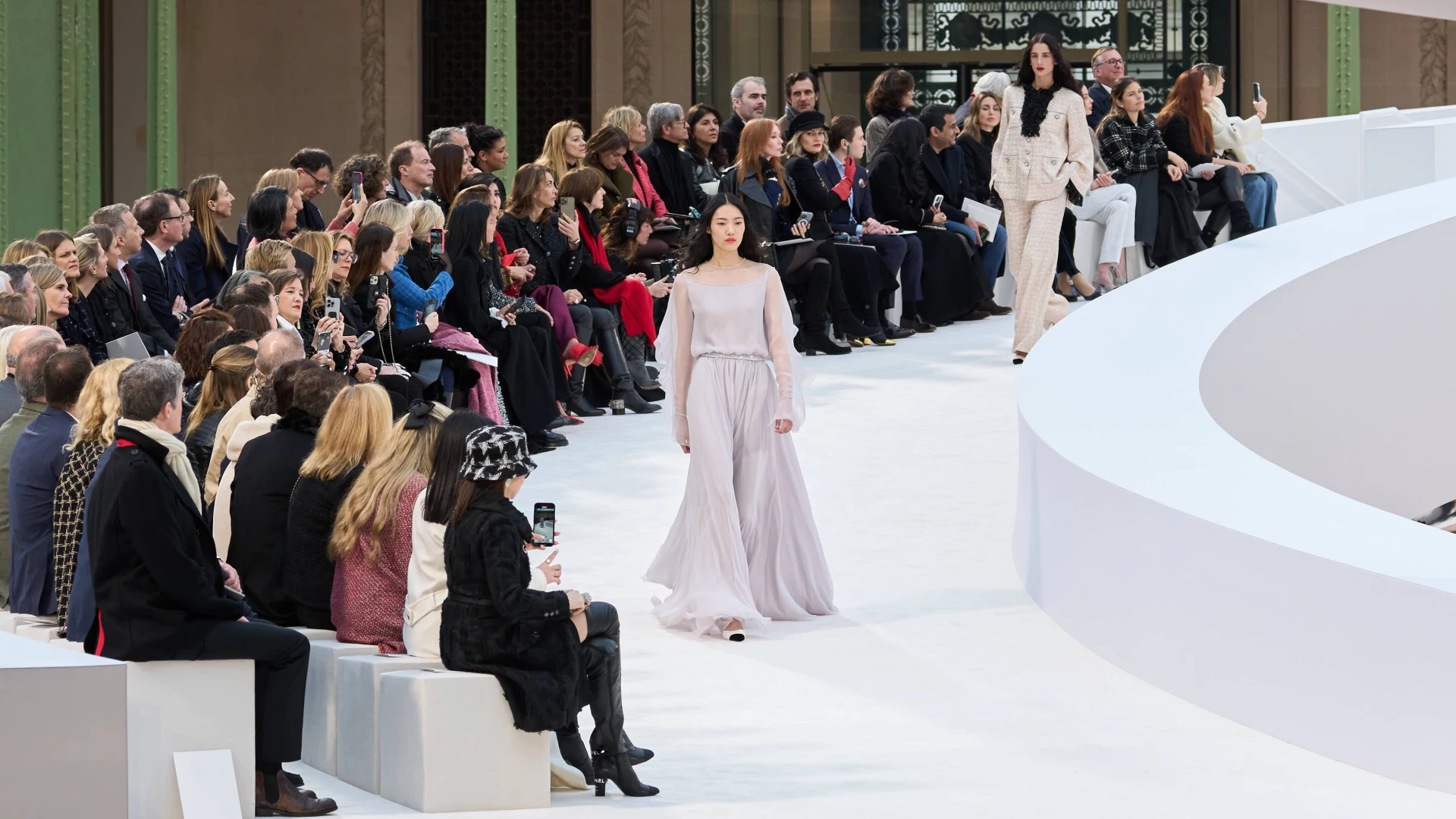 Chanel Haute Couture весна-літо — 2025: понад сто років високої моди та нескінченний рух 